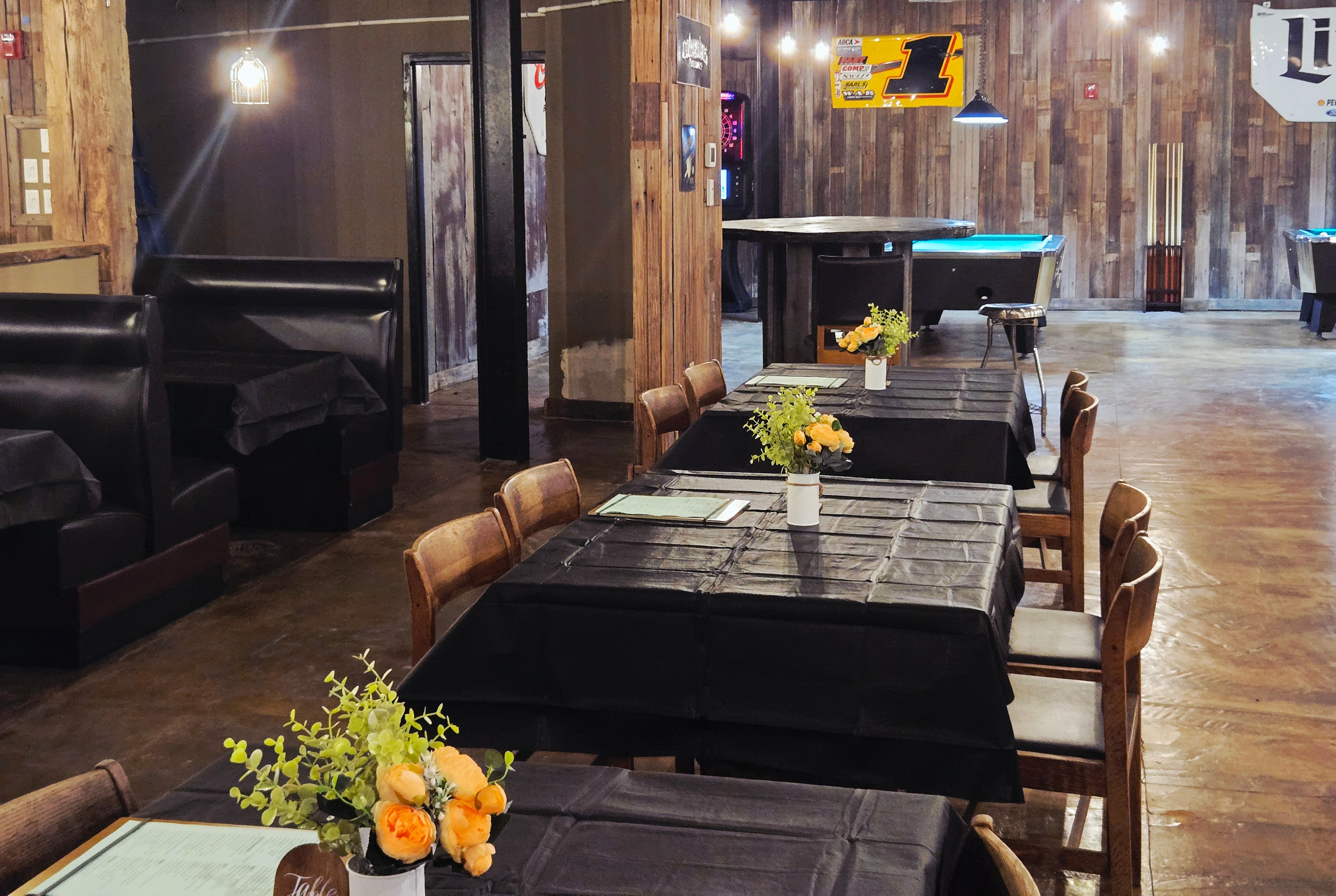 Days Inn  by Wyndham Columbus East Airport restaurant bar in Reynoldsburg, Ohio