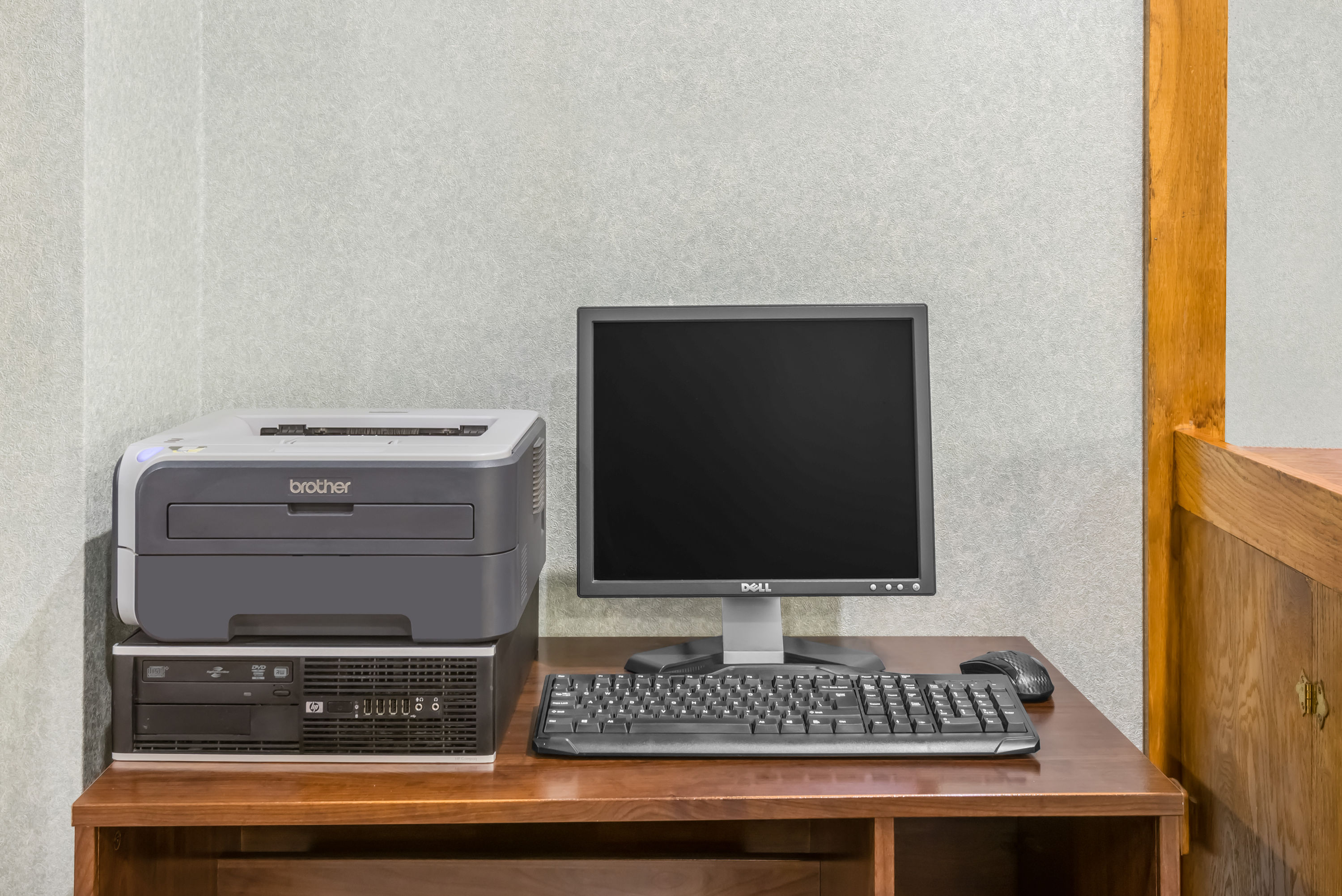 Days Inn by Wyndham St Clairsville business center in Saint Clairsville, Ohio