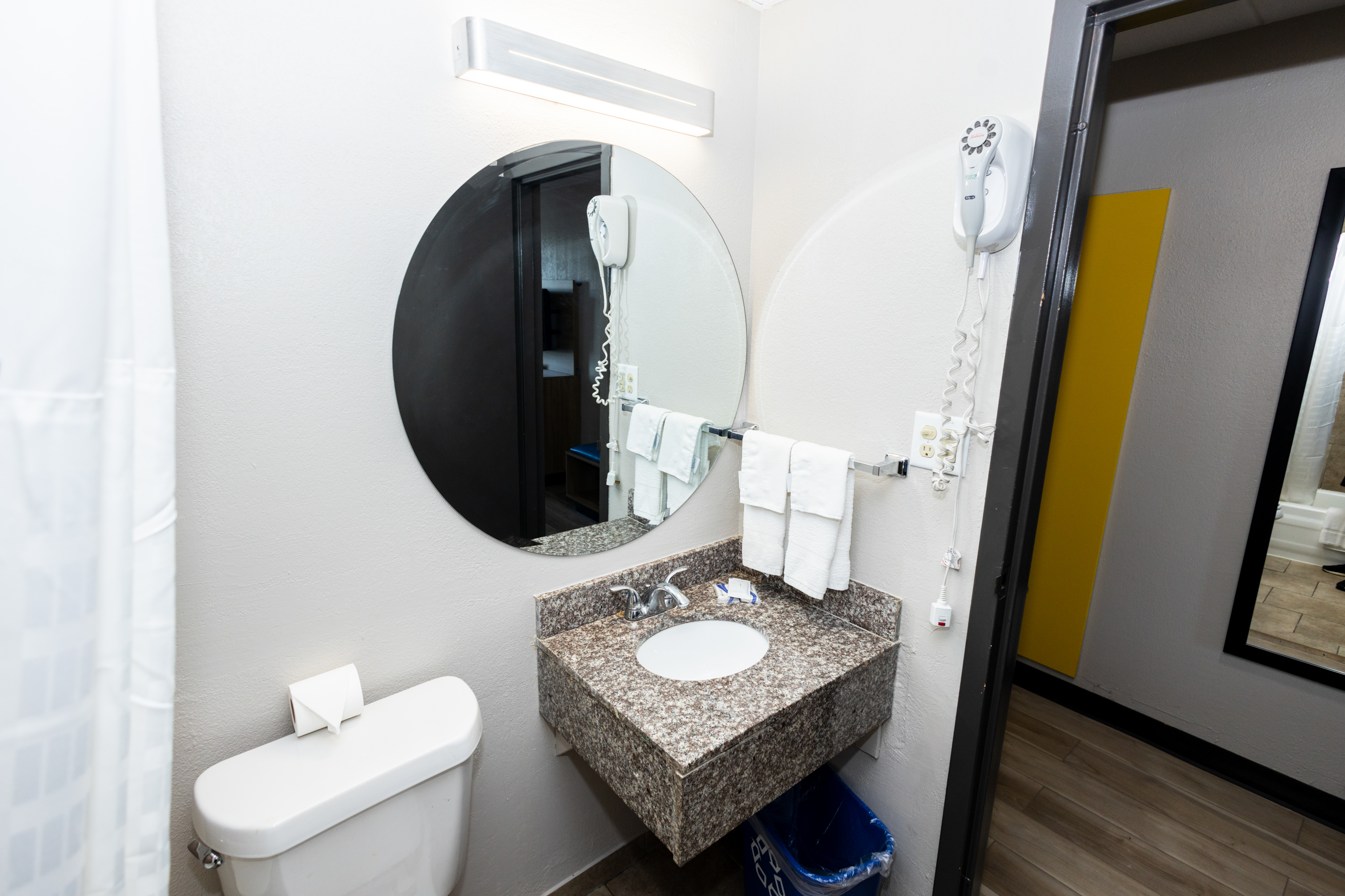 Guest room bath at the Days Inn by Wyndham Sharonville in Sharonville, Ohio