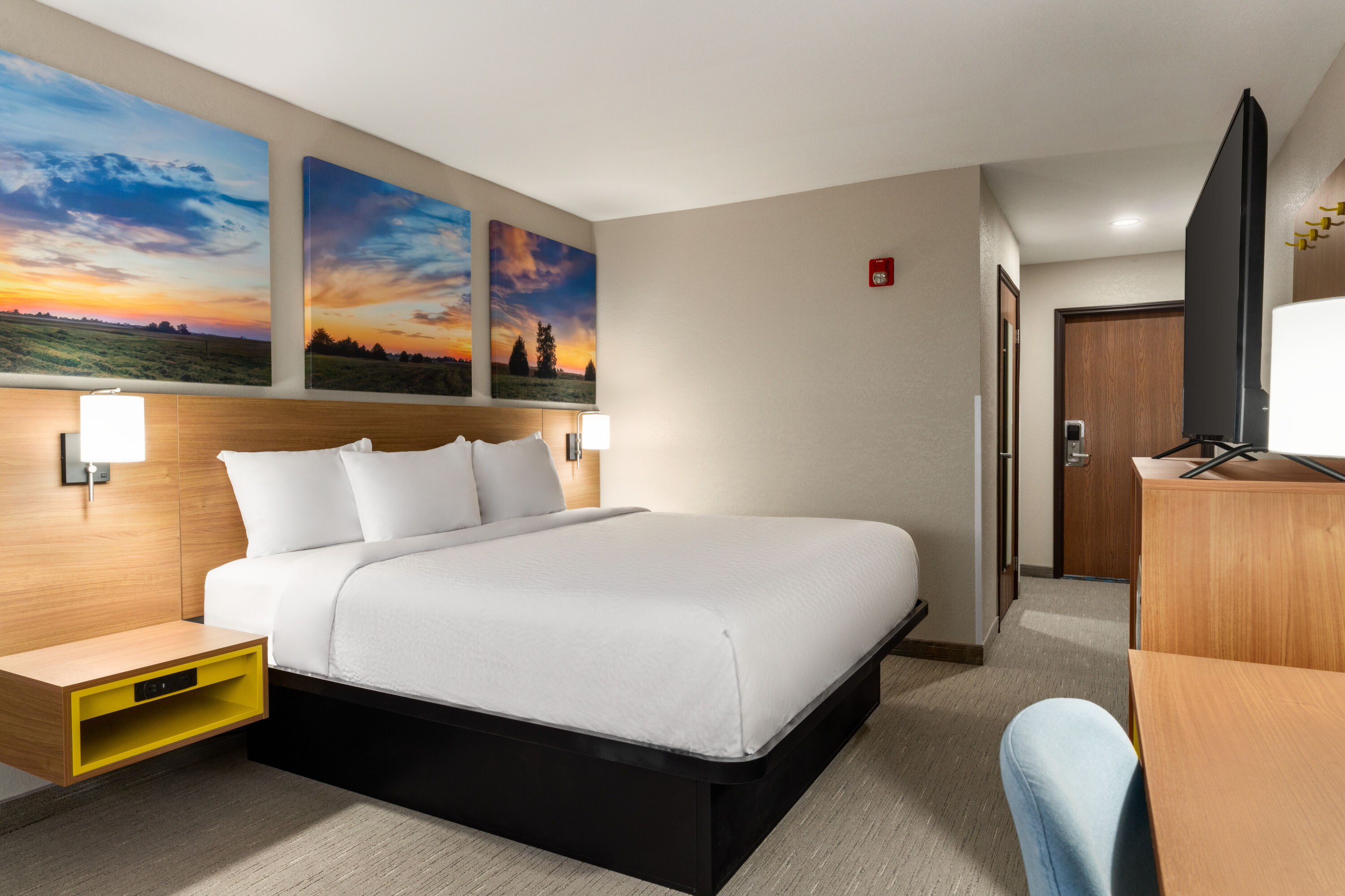 Guest room at the Days Inn by Wyndham Washington Court House in Washington Ct. House, Ohio