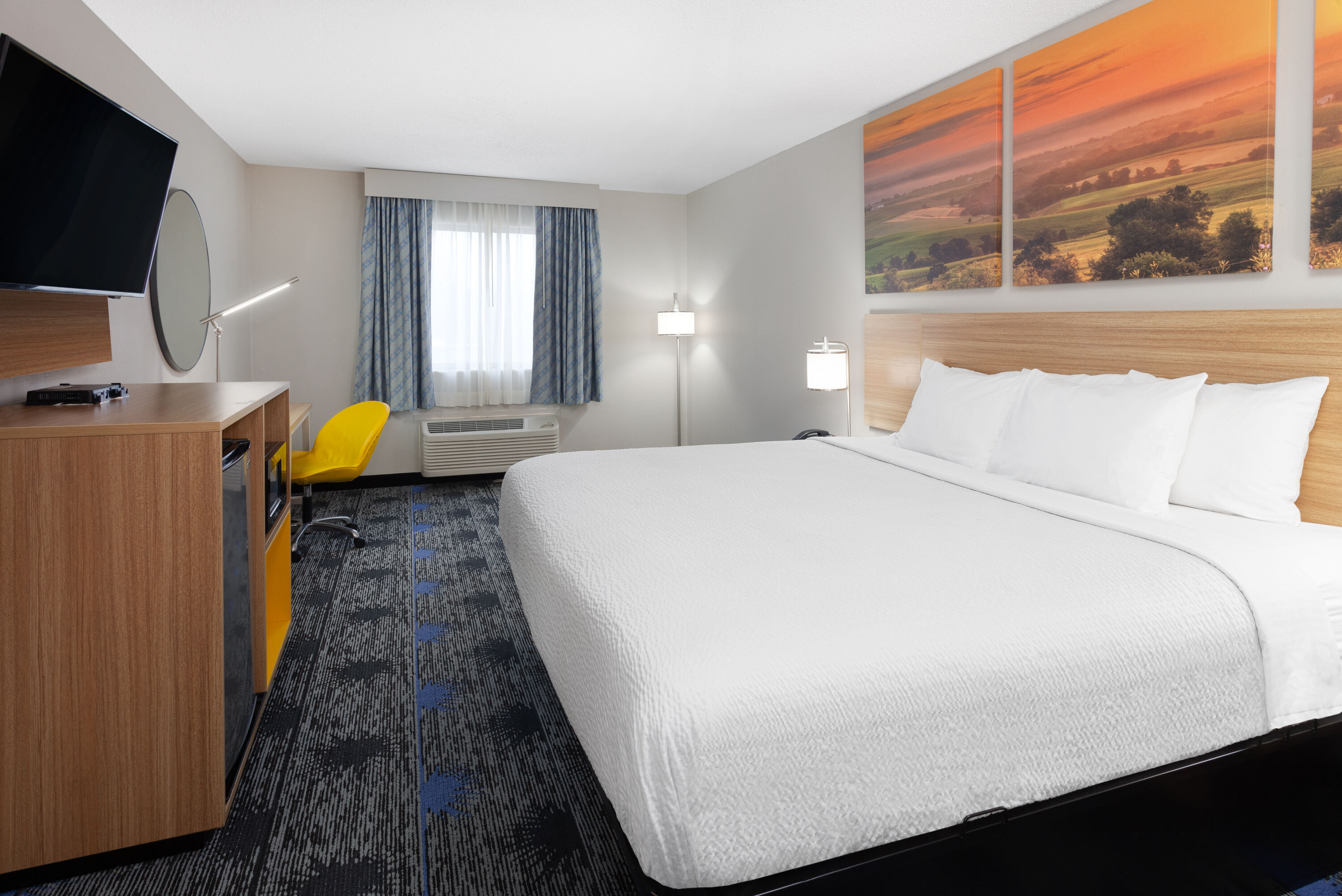 Guest room at the Days Inn by Wyndham Wooster in Wooster, Ohio