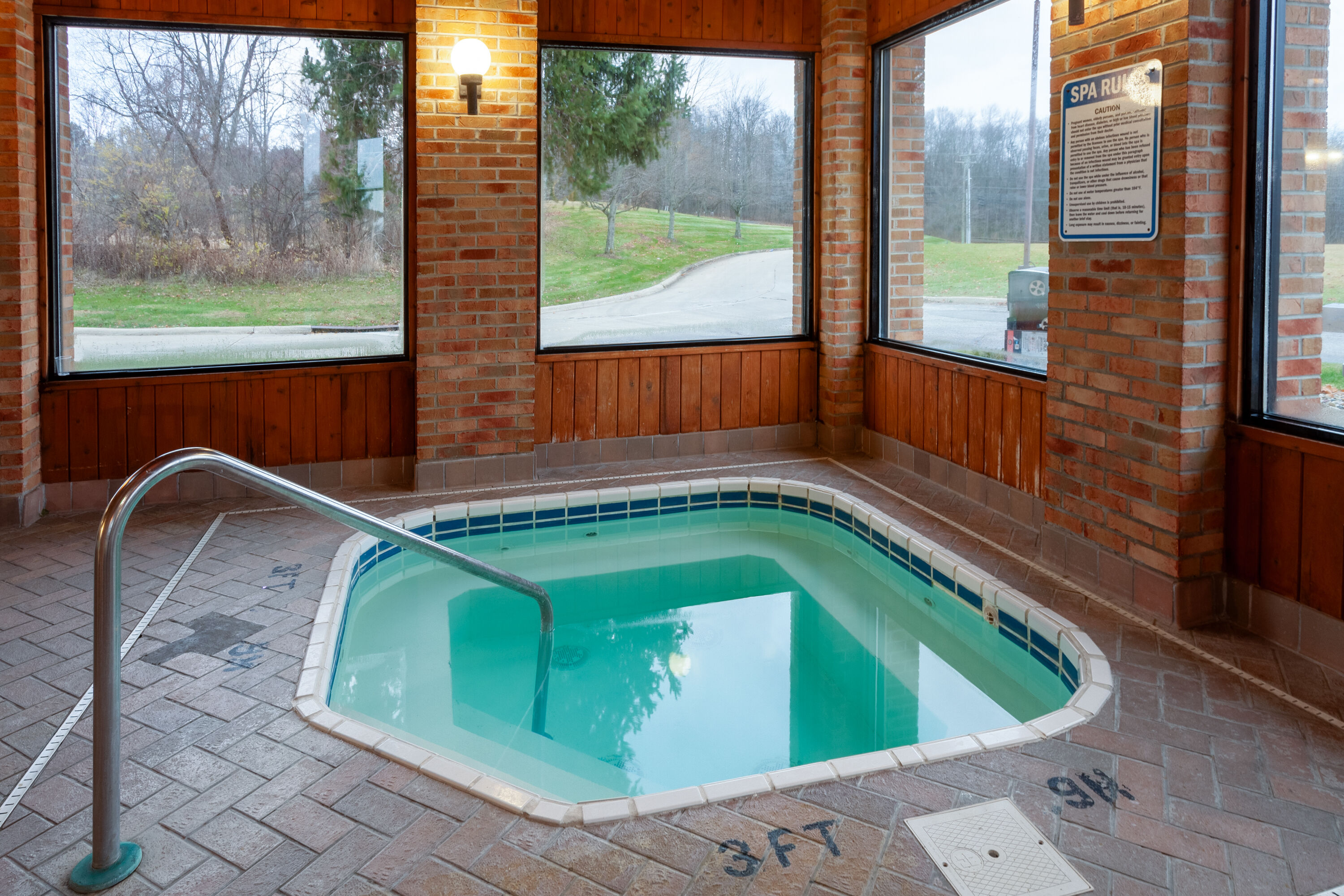 Hot tub at the Days Inn by Wyndham Wooster in Wooster, Ohio