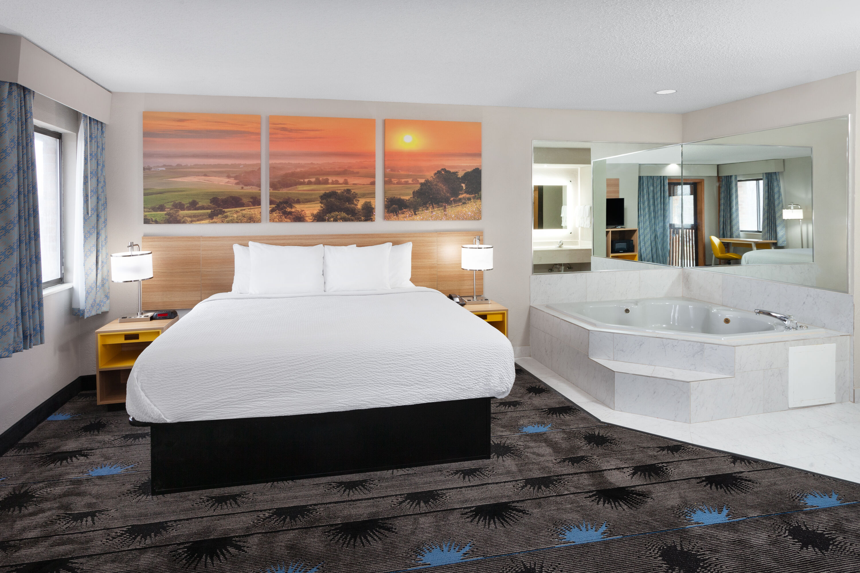 Days Inn by Wyndham Wooster hot tub suite in Wooster, Ohio