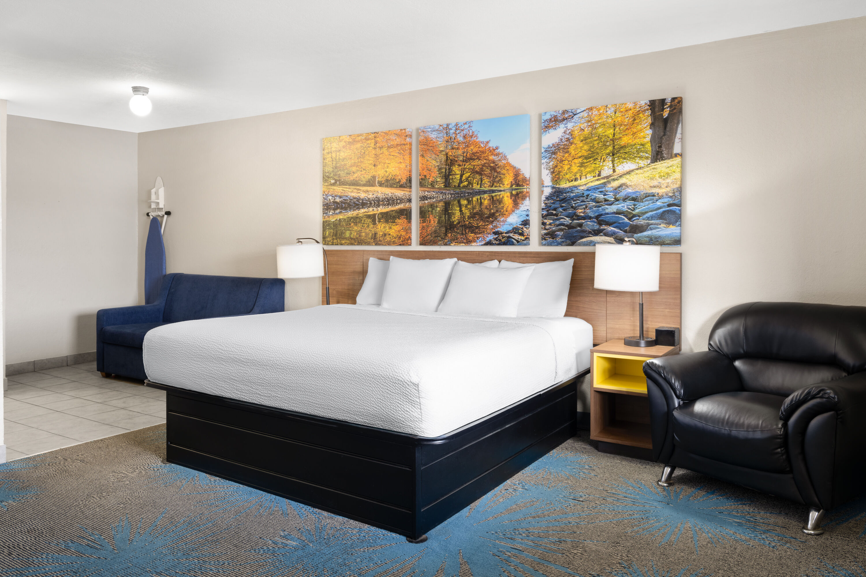 Days Inn by Wyndham Ardmore suite in Ardmore, Oklahoma
