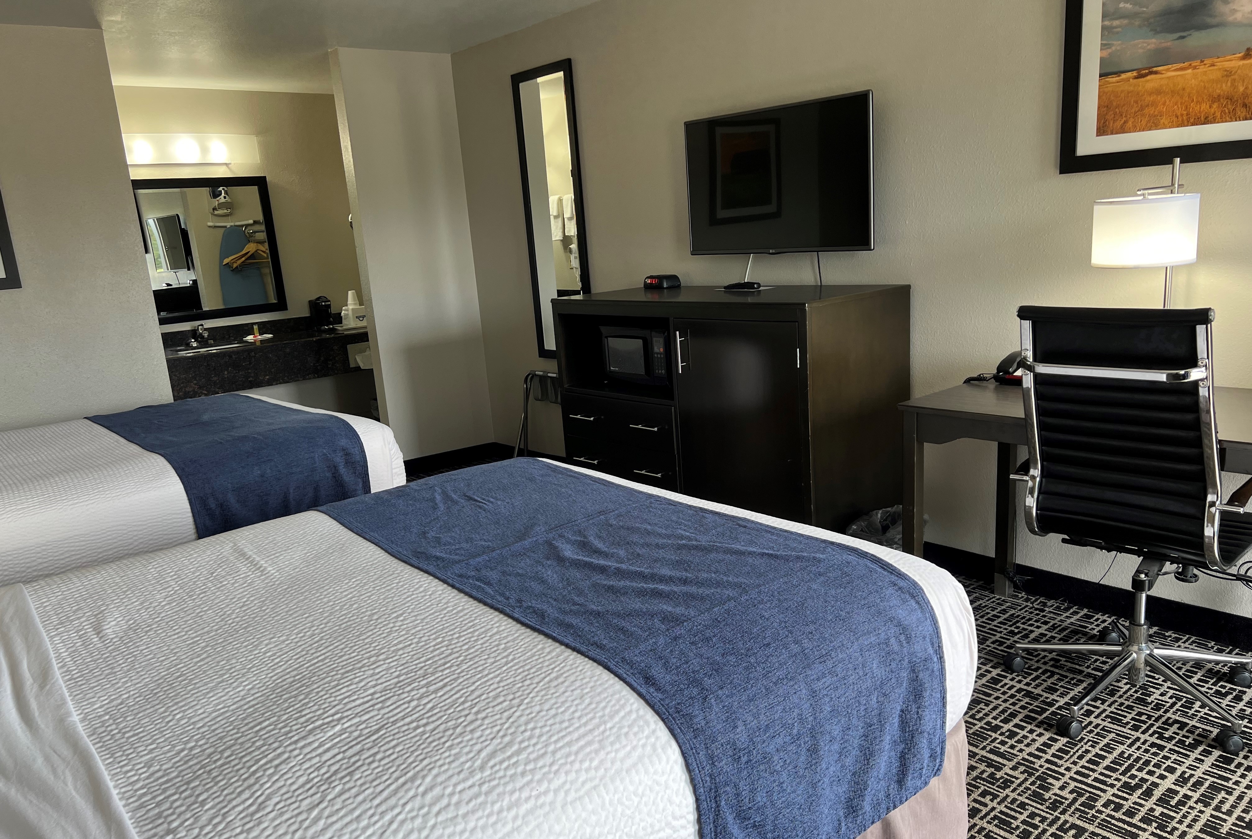 Guest room at the Days Inn by Wyndham Grove in Grove, Oklahoma