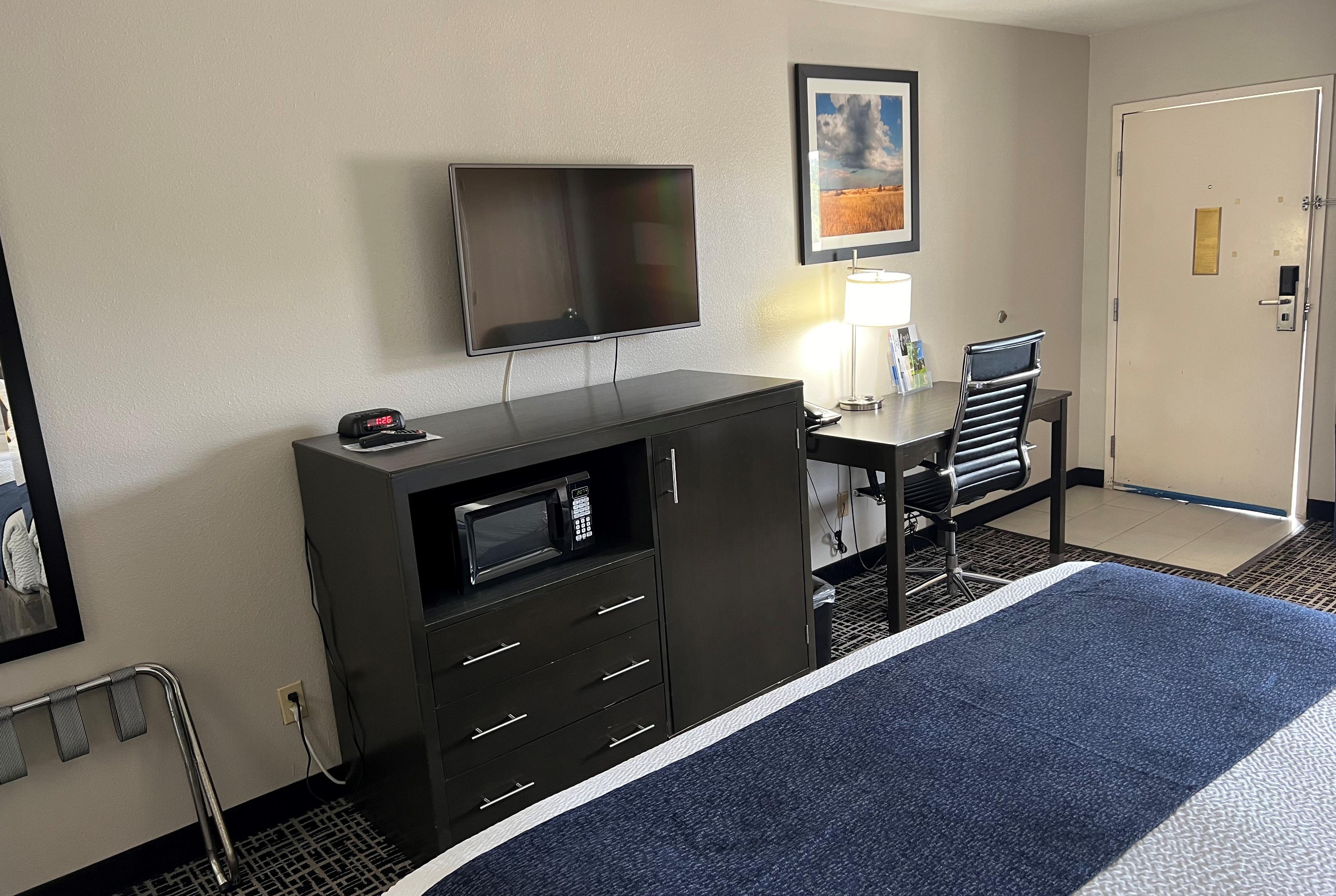 Guest room at the Days Inn by Wyndham Grove in Grove, Oklahoma