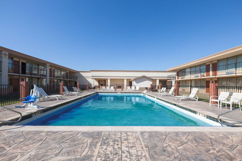 Pool at the Days Inn Oklahoma City South in Oklahoma City, Oklahoma