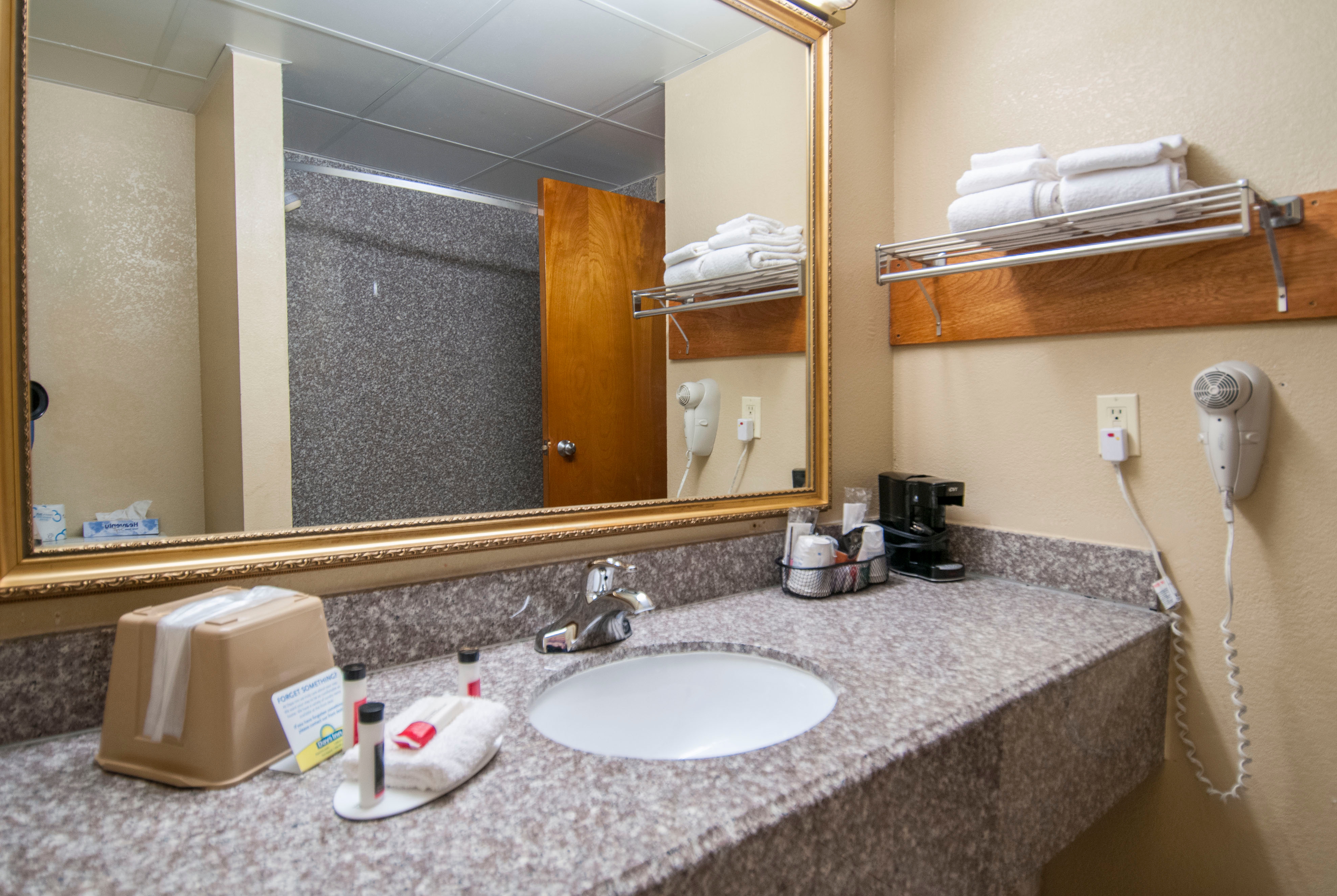 Guest room bath at the Days Inn by Wyndham Pauls Valley in Pauls Valley, Oklahoma