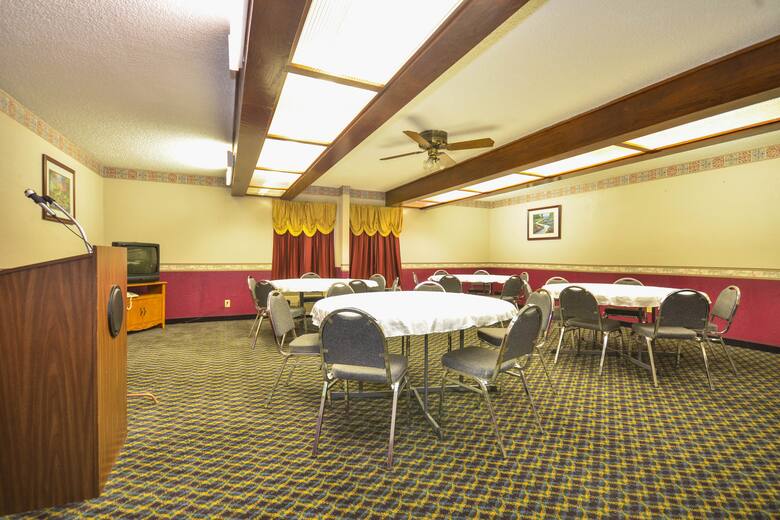Meeting room at Days Inn Southern Hills/ORU in Tulsa, Oklahoma