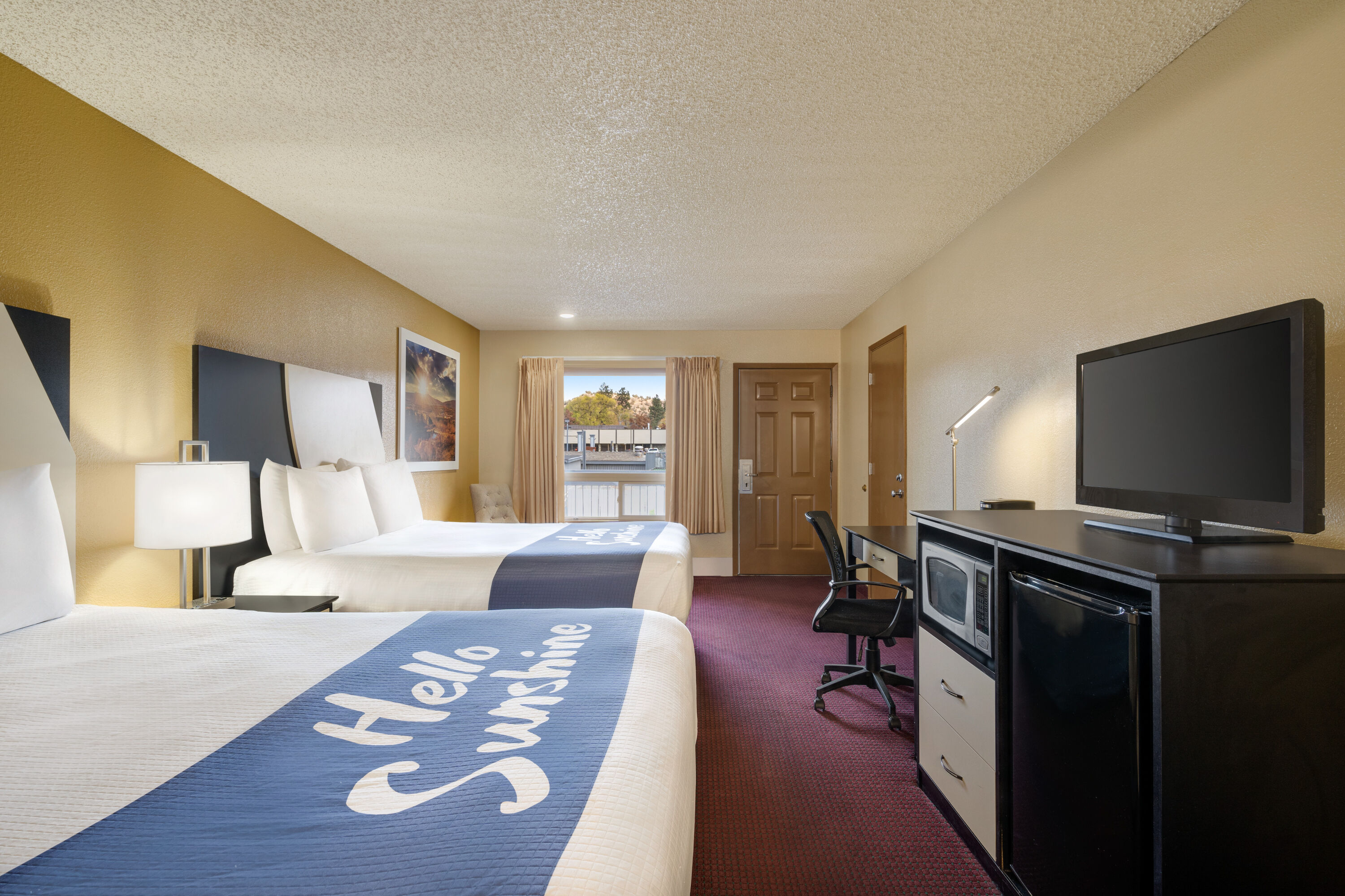 Guest room at the Days Inn by Wyndham Bend in Bend, Oregon