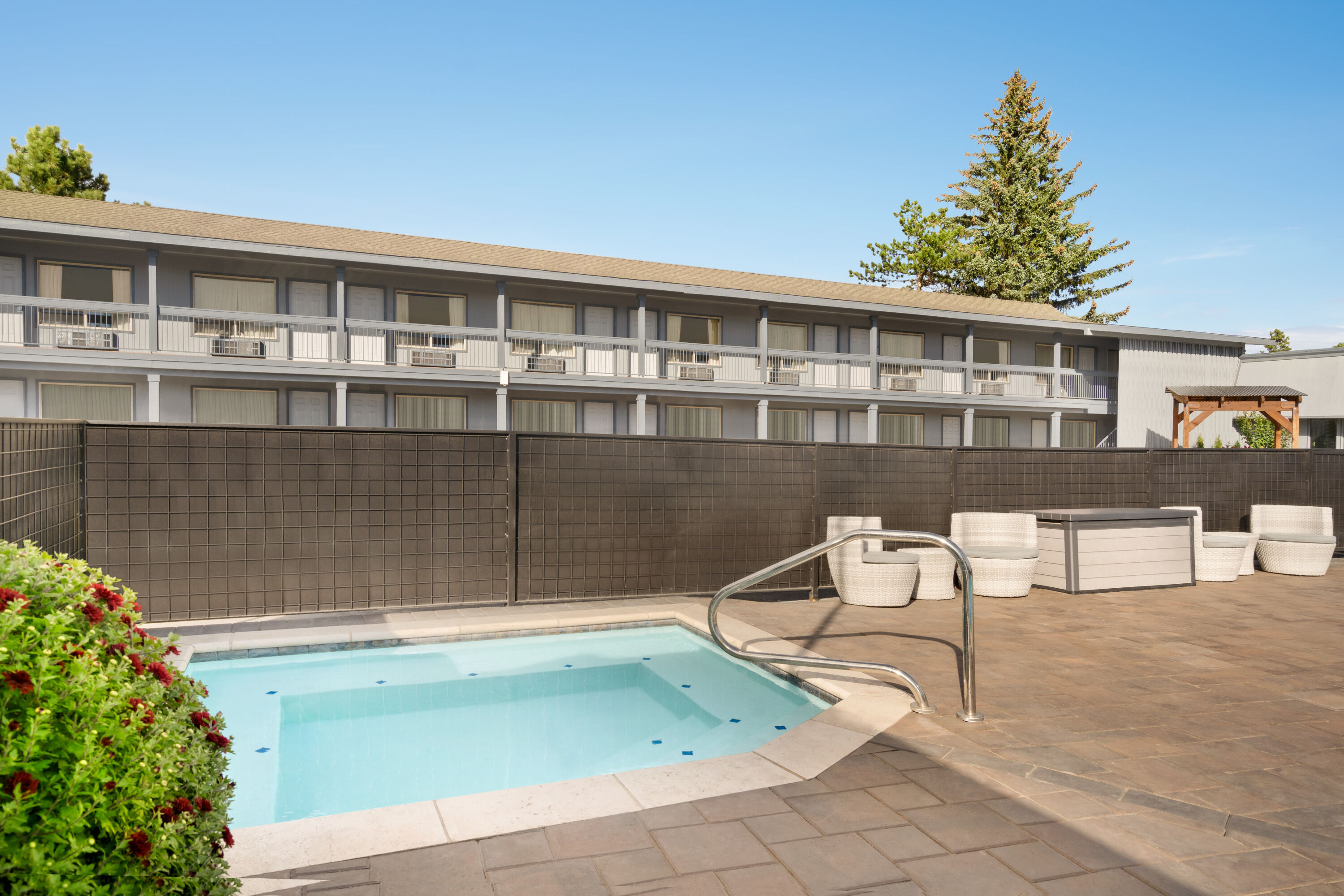 Days Inn By Wyndham Bend