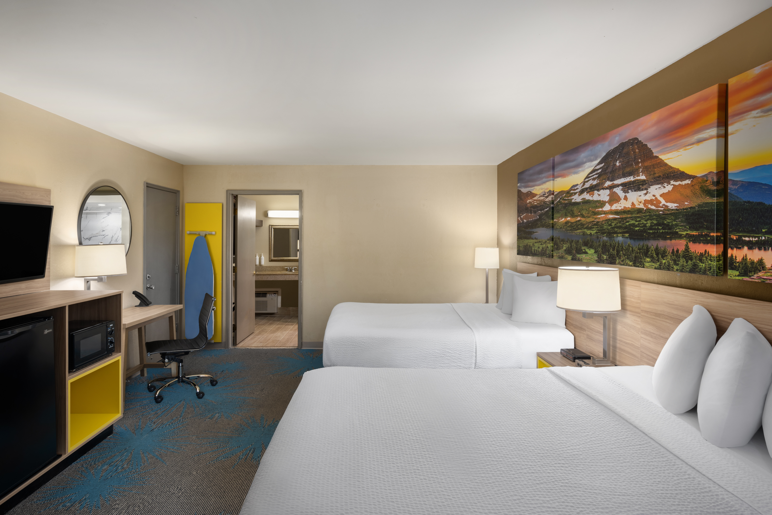 Guest room at the Days Inn by Wyndham Klamath Falls in Klamath Falls, Oregon