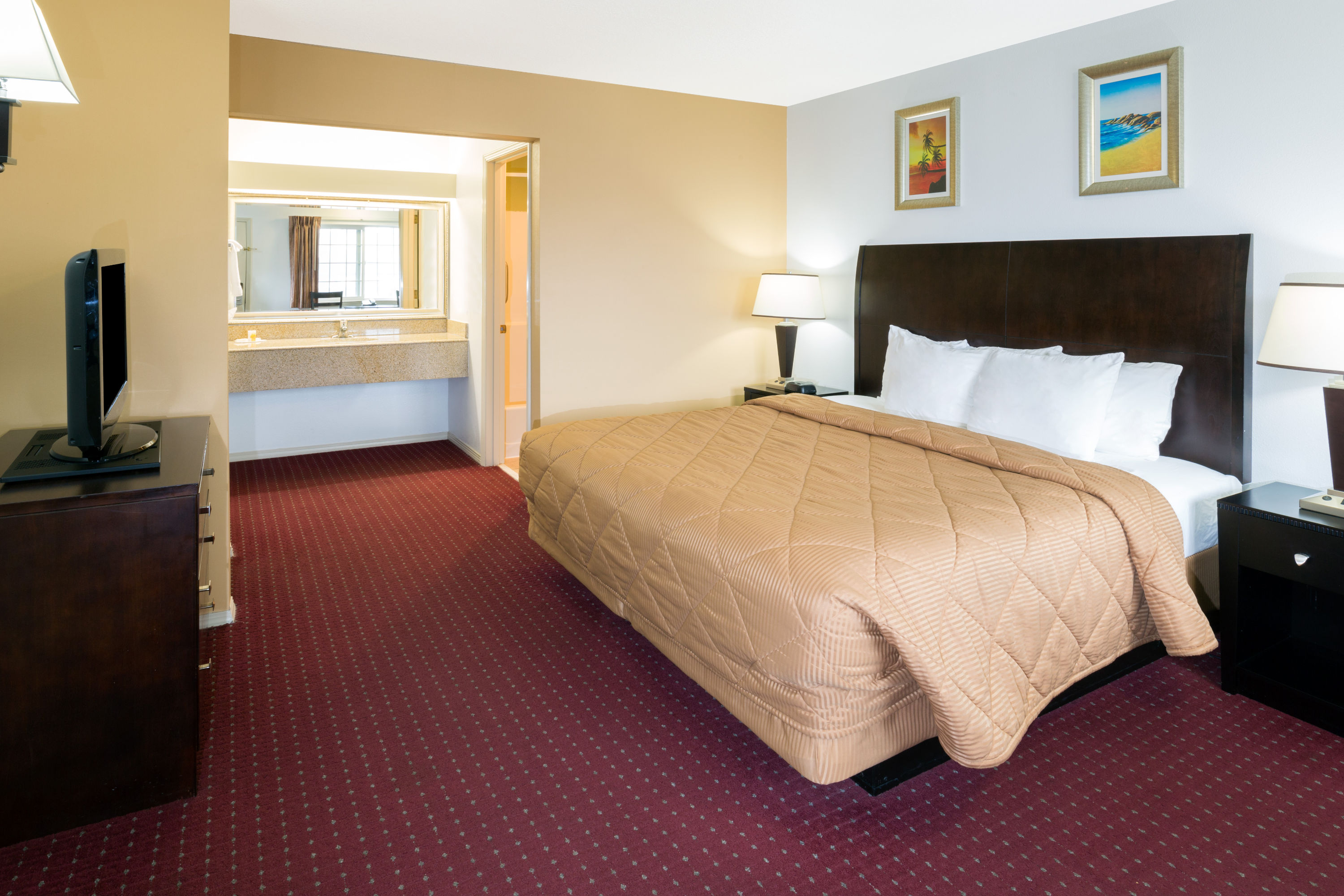 Days Inn By Wyndham Newport Or Newport Or Hotels