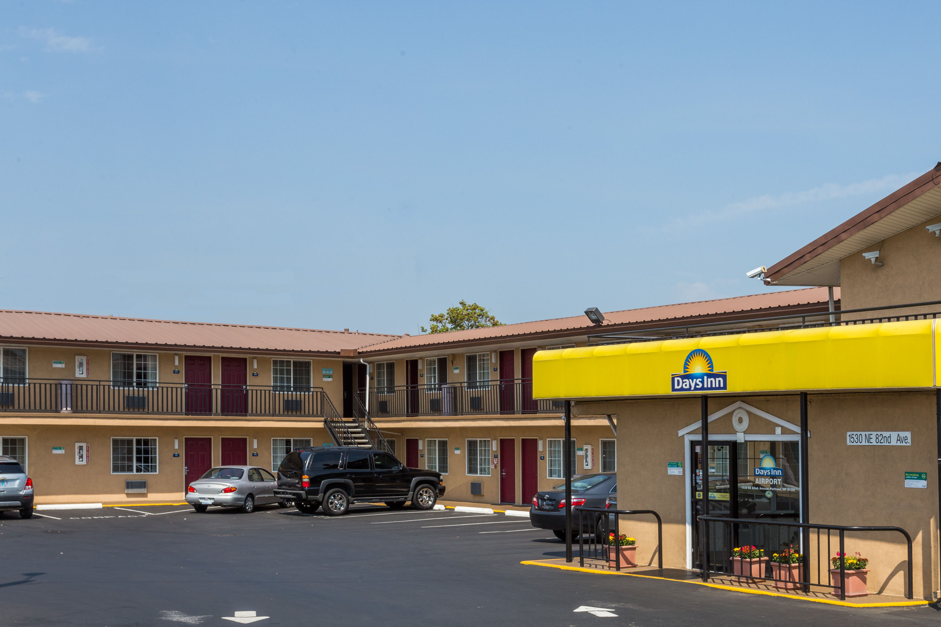 Days Inn By Wyndham Portland Central Portland Or Hotels