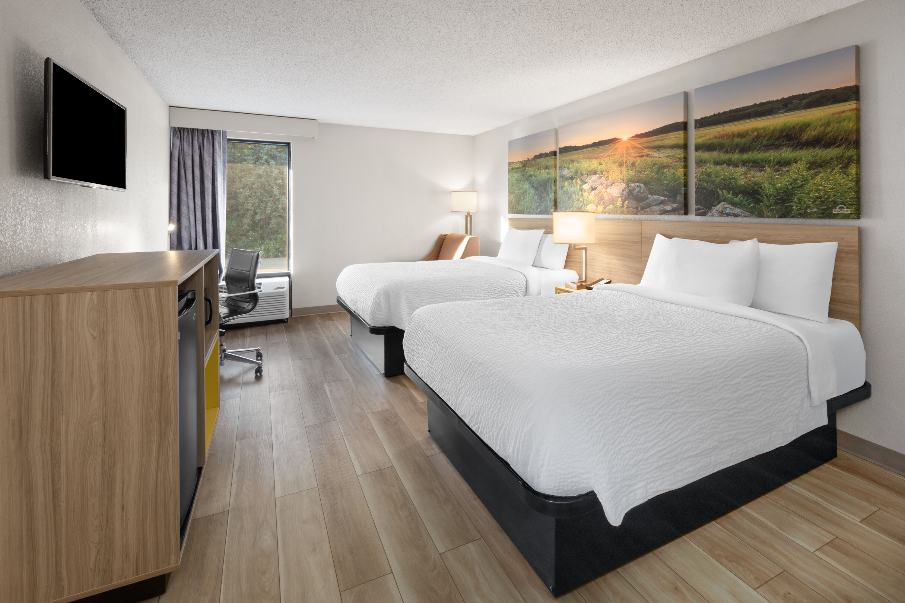 Guest room at the Days Inn by Wyndham Blairsville in Blairsville, Pennsylvania