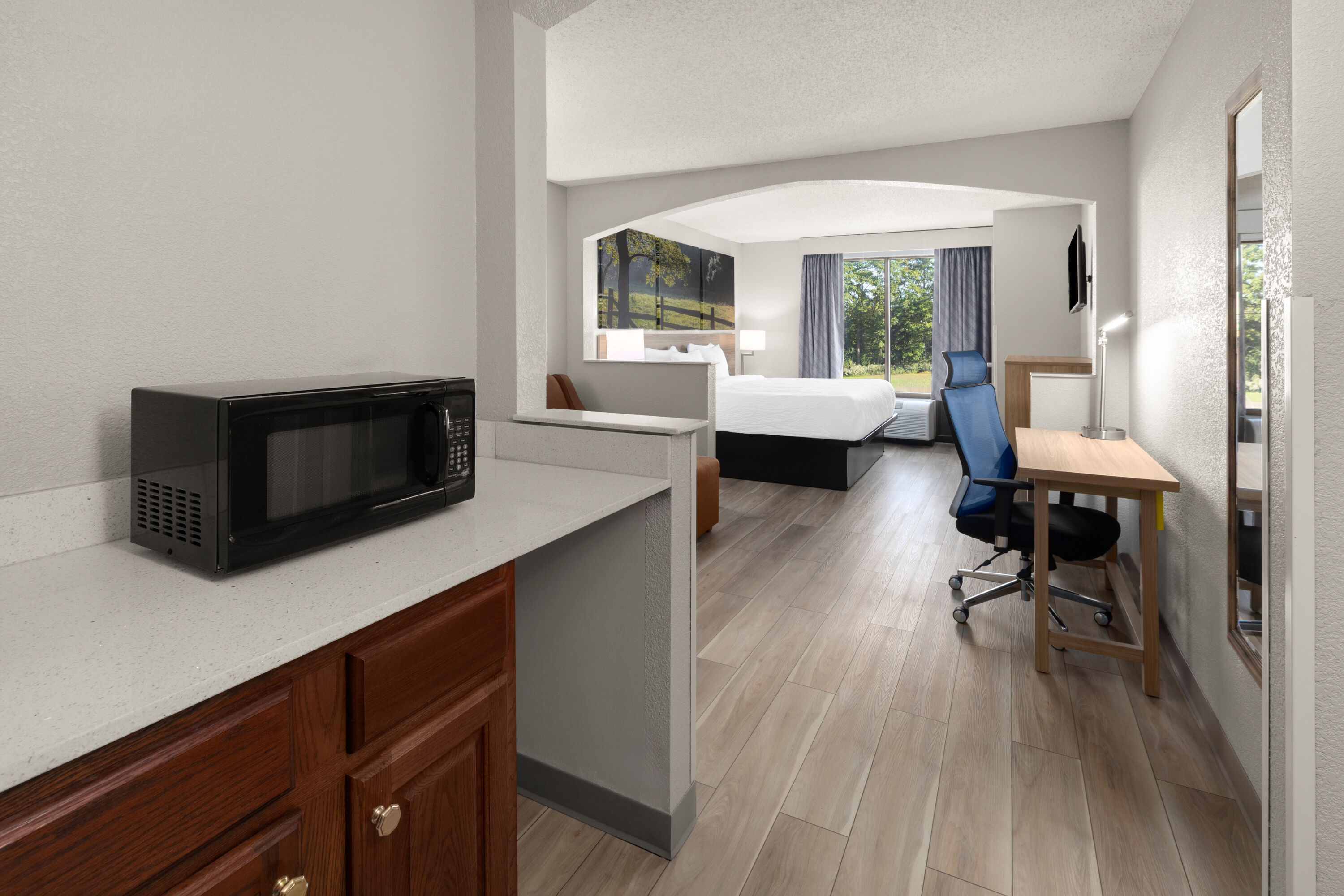 Guest room at the Days Inn by Wyndham Blairsville in Blairsville, Pennsylvania