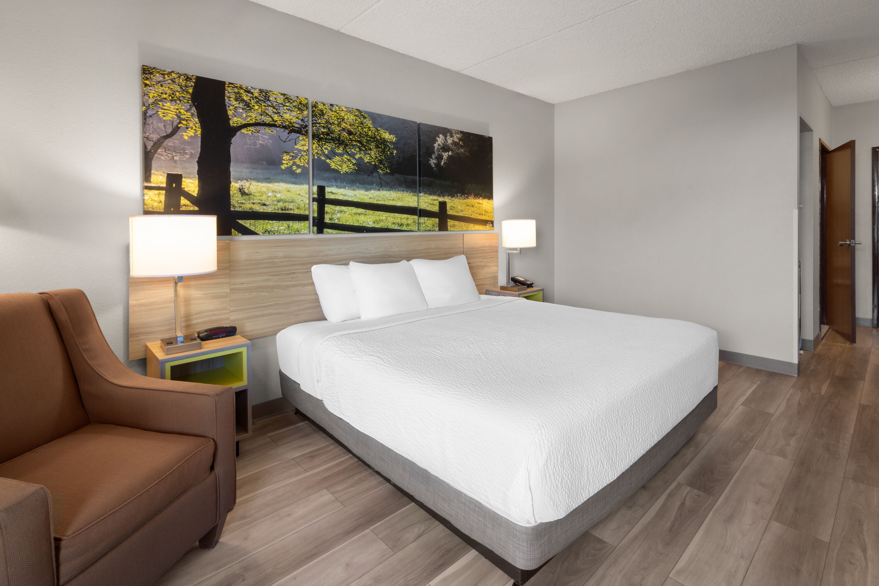 Guest room at the Days Inn by Wyndham Blairsville in Blairsville, Pennsylvania