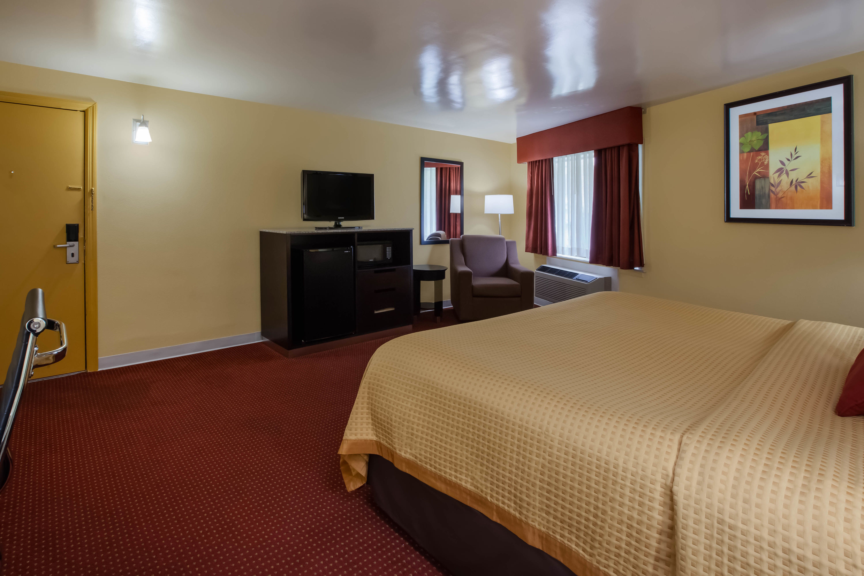 Guest room at the Days Inn by Wyndham Donegal in Donegal, Pennsylvania