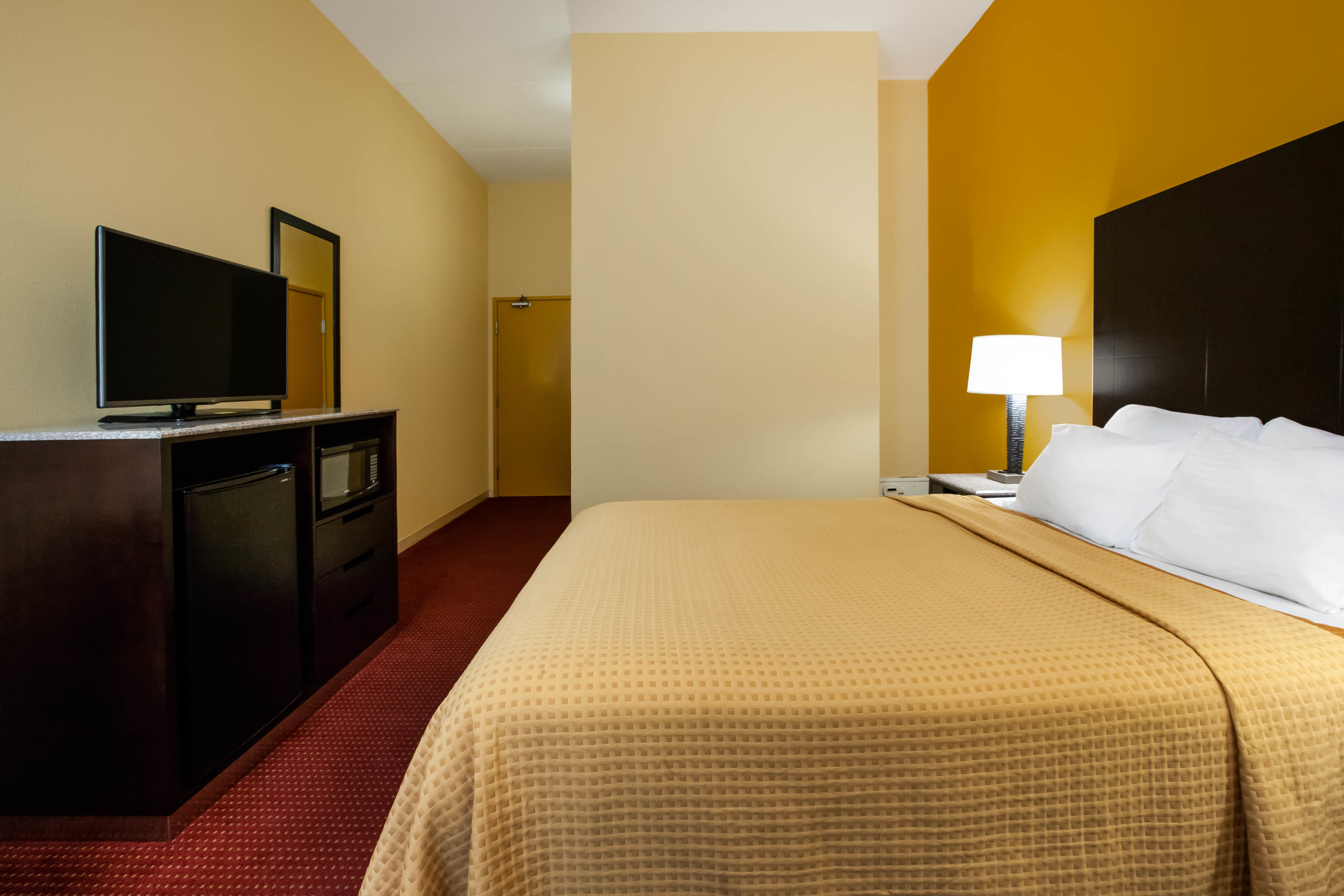 Guest room at the Days Inn by Wyndham Donegal in Donegal, Pennsylvania