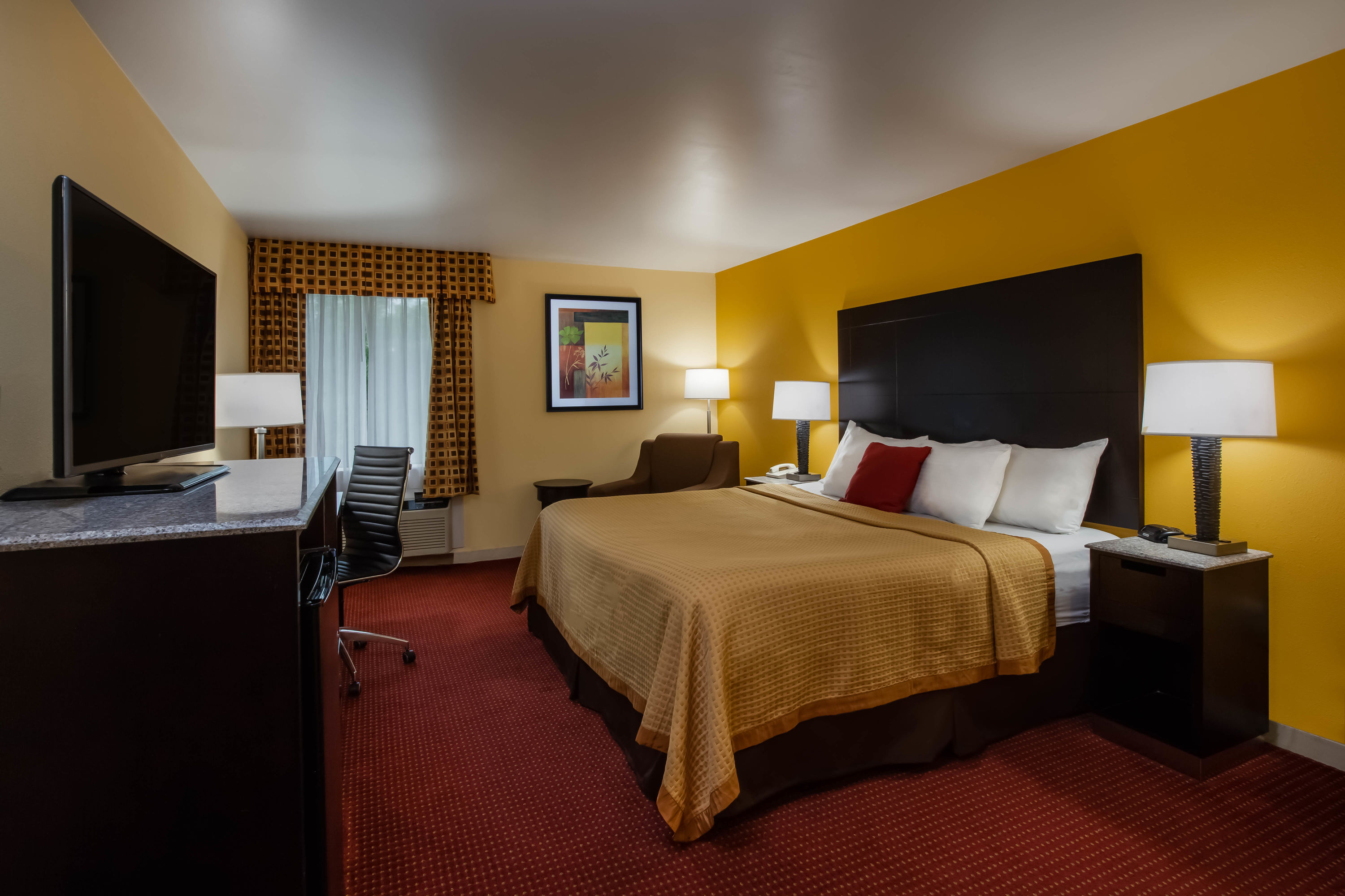 Guest room at the Days Inn by Wyndham Donegal in Donegal, Pennsylvania