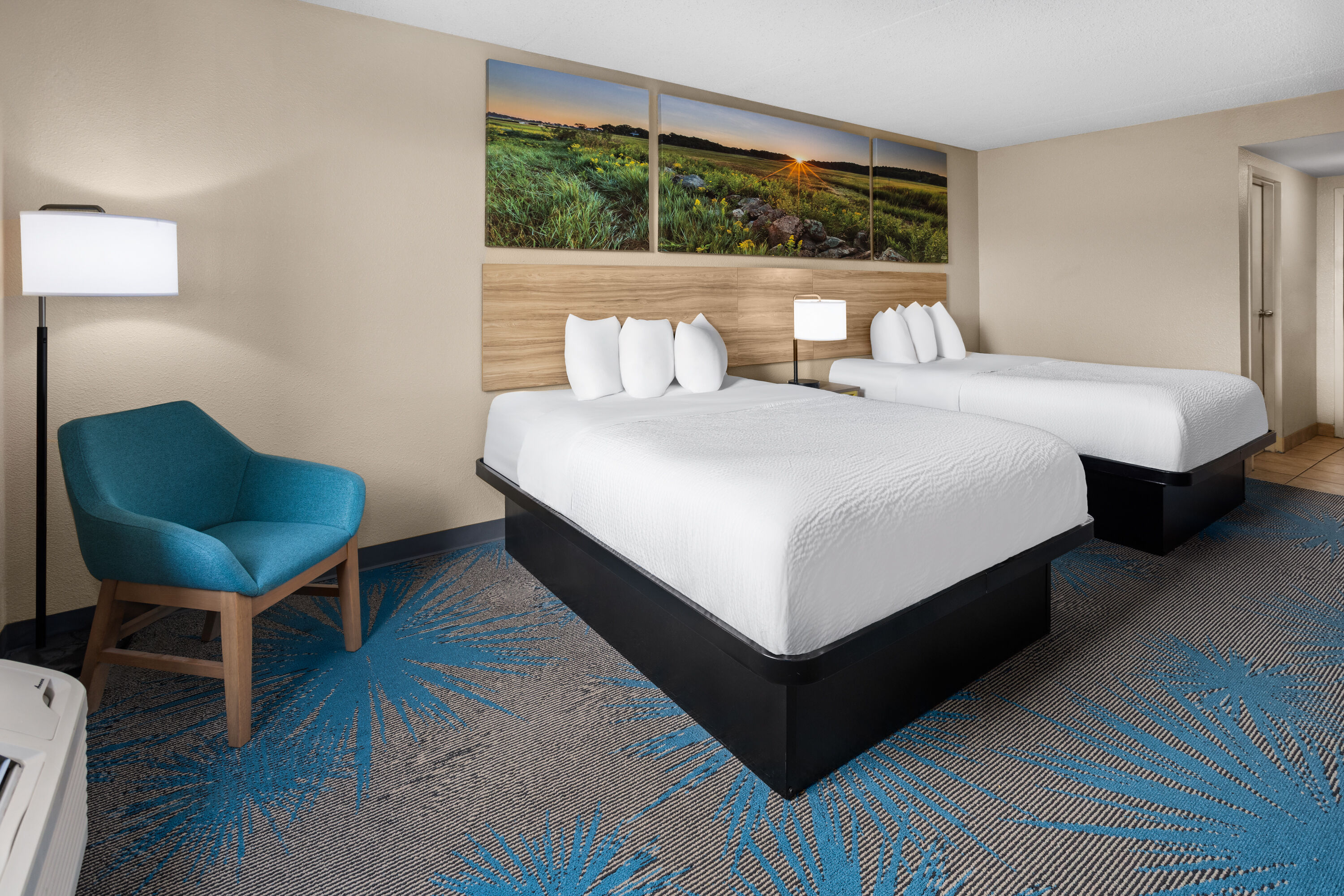 Guest room at the Days Inn by Wyndham Gettysburg in Gettysburg, Pennsylvania