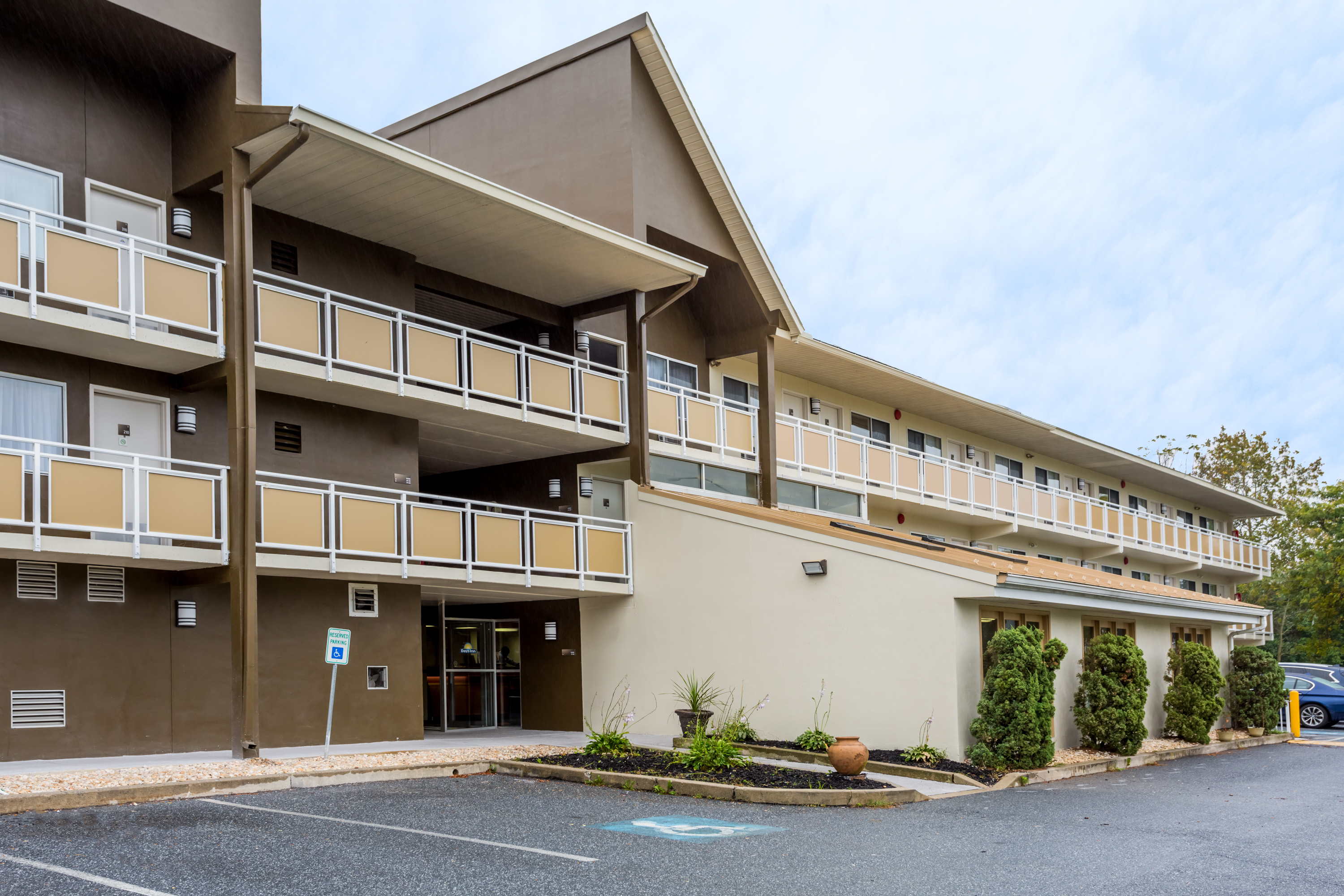 Days Inn By Wyndham Harrisburg North Harrisburg Pa Hotels