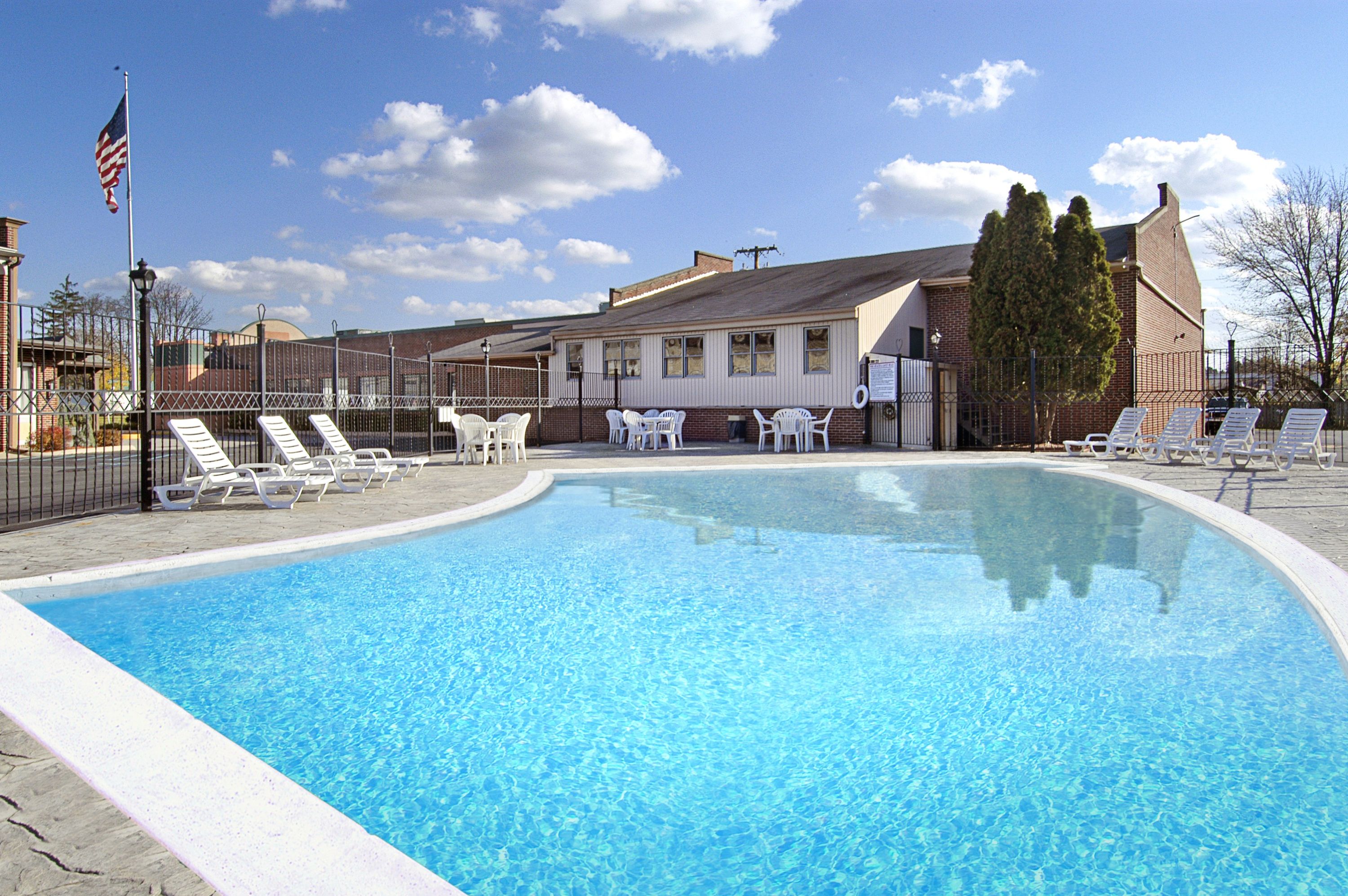 Days Inn by Wyndham Lewisburg Lewisburg, PA Hotels