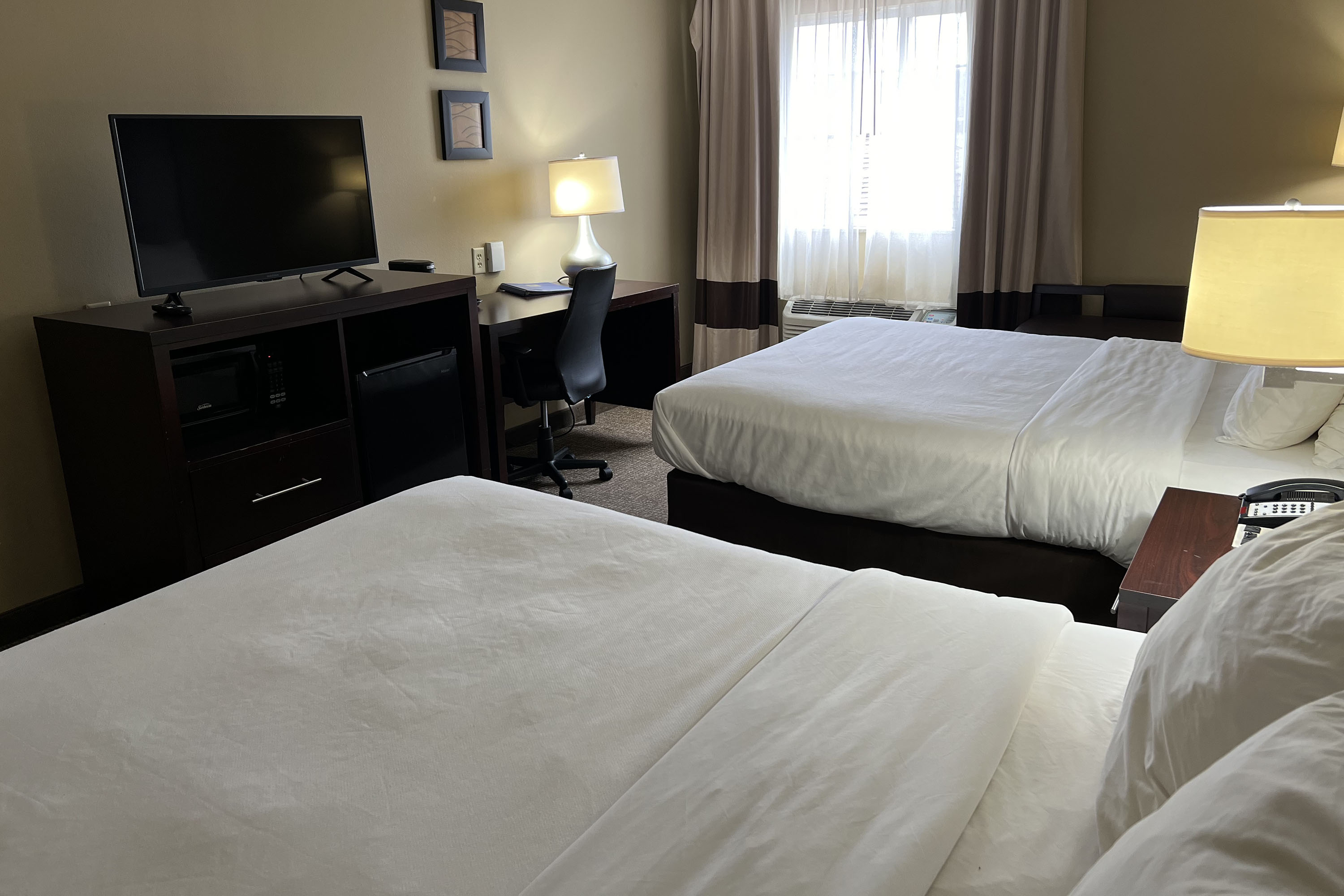 Guest room at the Days Inn & Suites by Wyndham Manheim Lebanon in Manheim, Pennsylvania