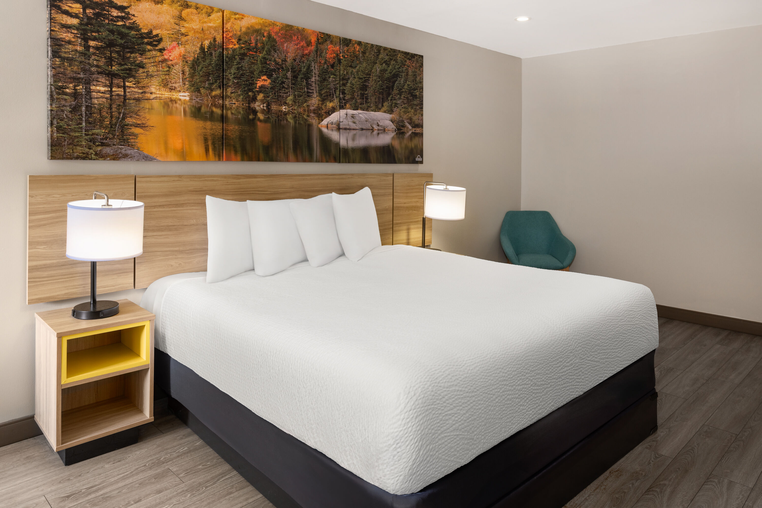 Guest room at the Days Inn by Wyndham Moosic in Moosic, Pennsylvania