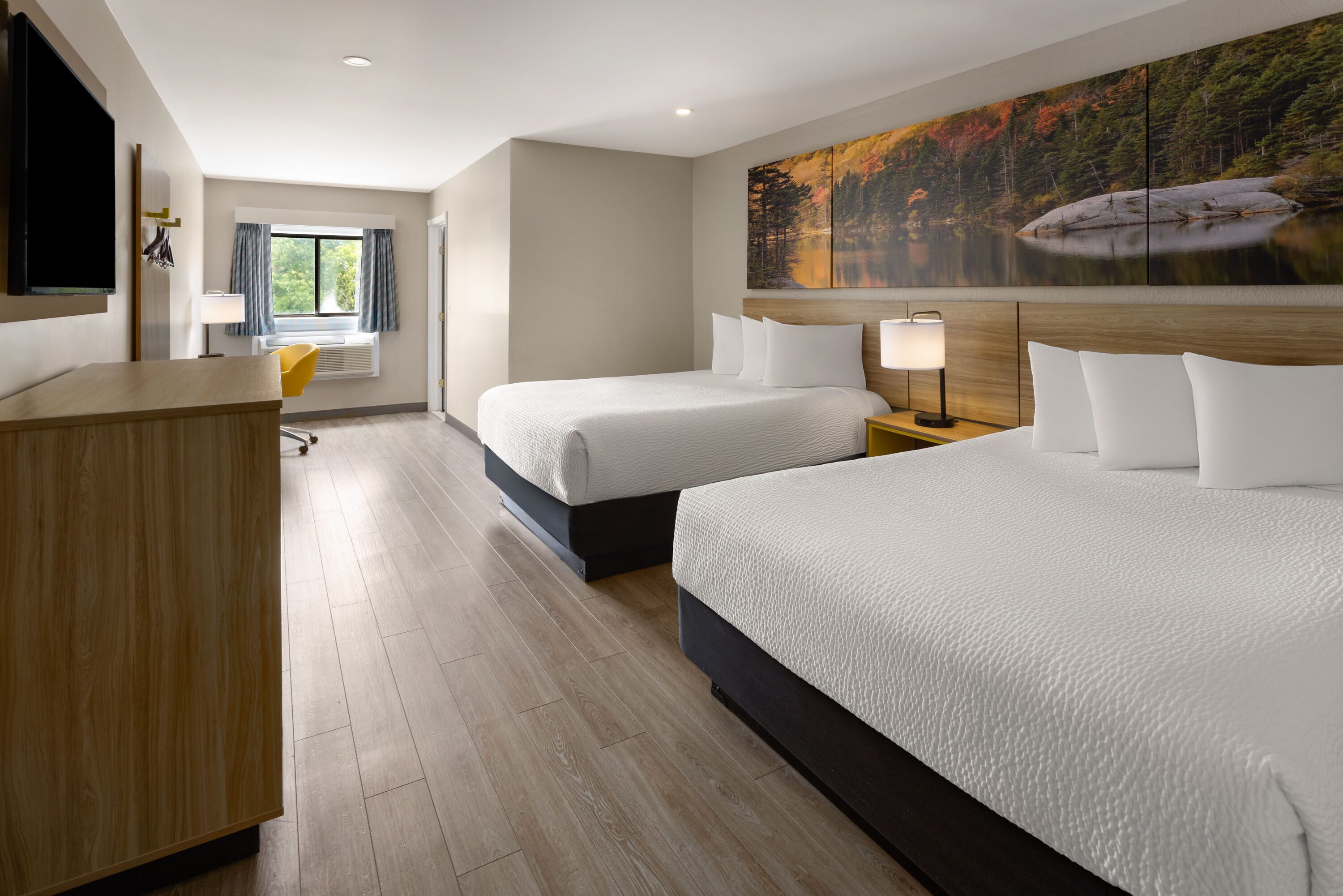 Guest room at the Days Inn by Wyndham Moosic in Moosic, Pennsylvania