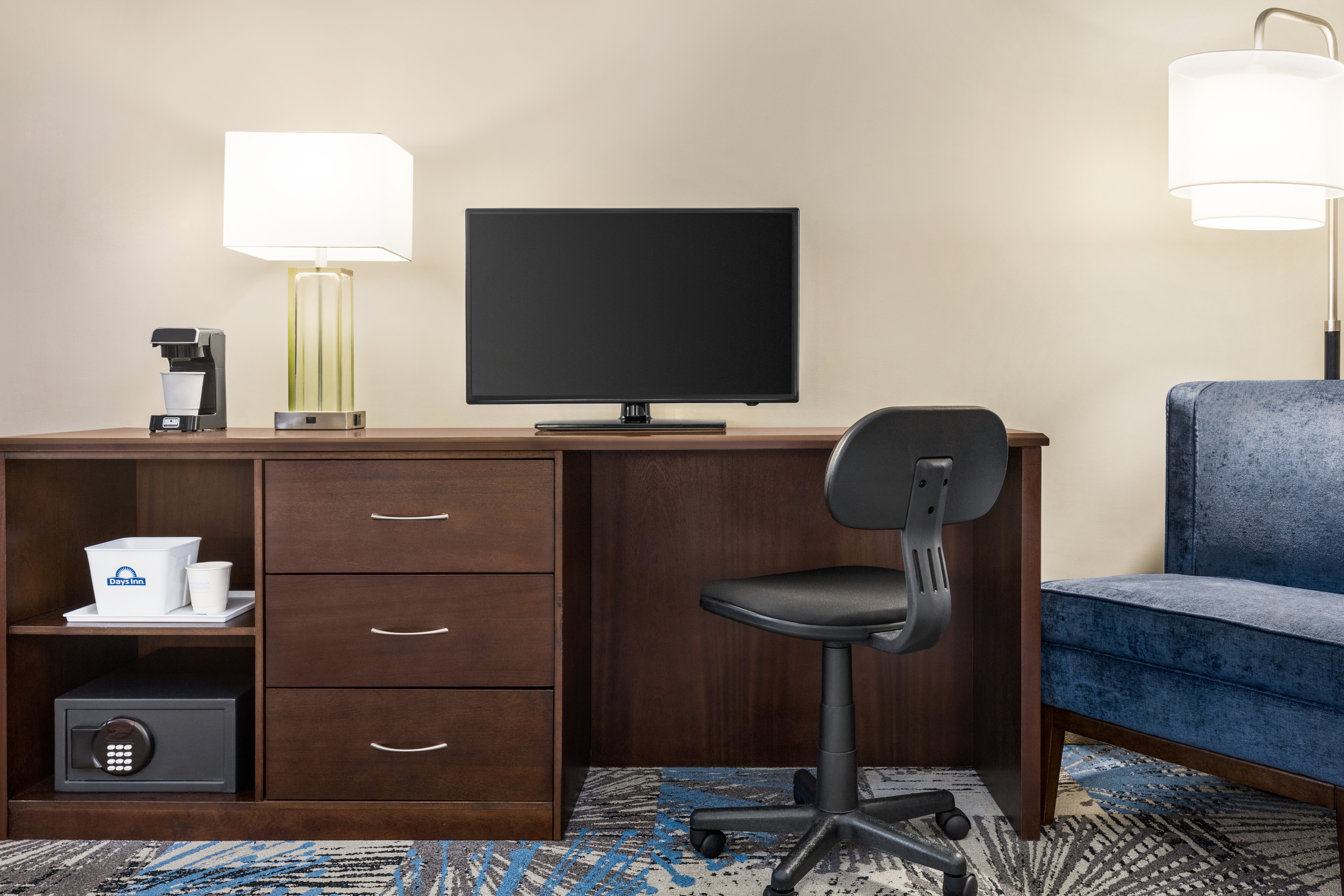 Guest room at the Days Inn by Wyndham Philadelphia Convention Center in Philadelphia, Pennsylvania