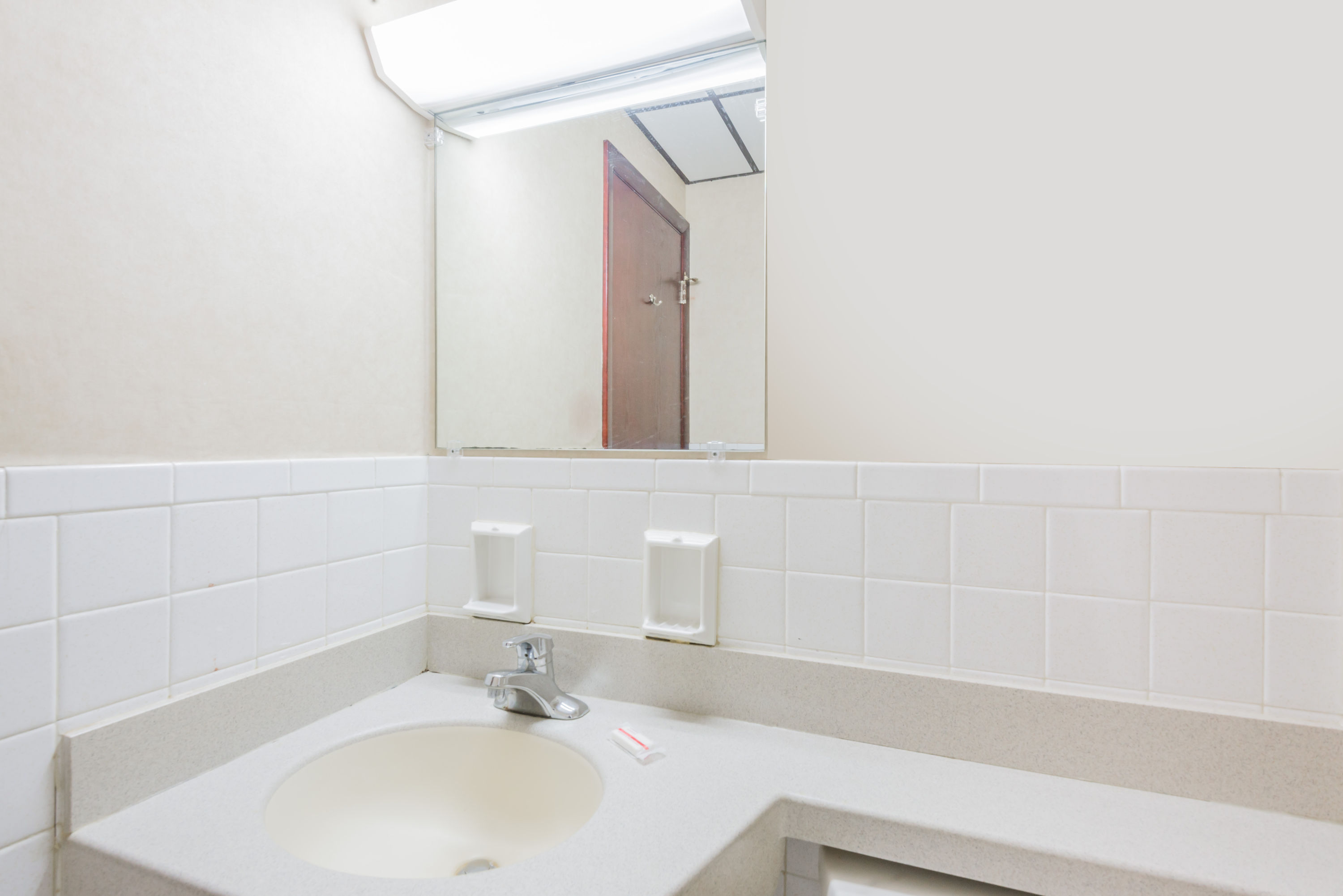 Guest room at the Days Inn by Wyndham Pittsburgh in Pittsburgh, Pennsylvania