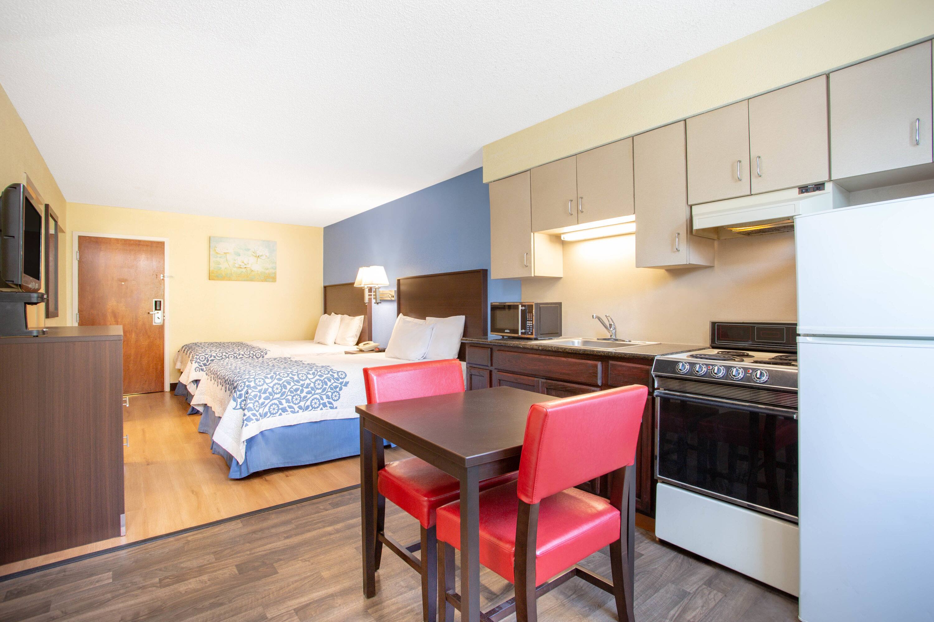 Days Inn By Wyndham Lancaster Pa Dutch Country Ronks Pa - 