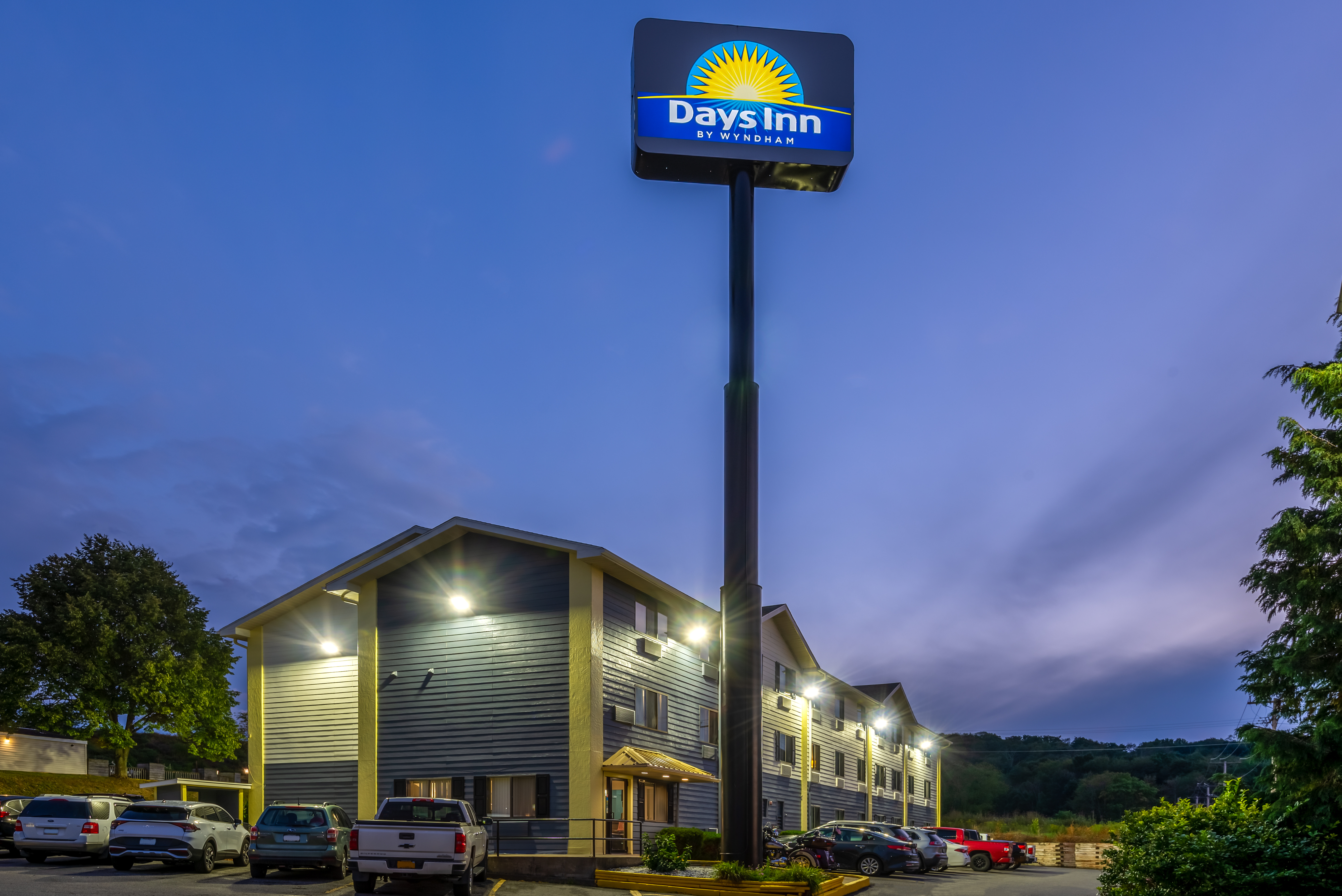 Exterior of Days Inn by Wyndham Somerset PA I-70 I-76 hotel in Somerset, Pennsylvania