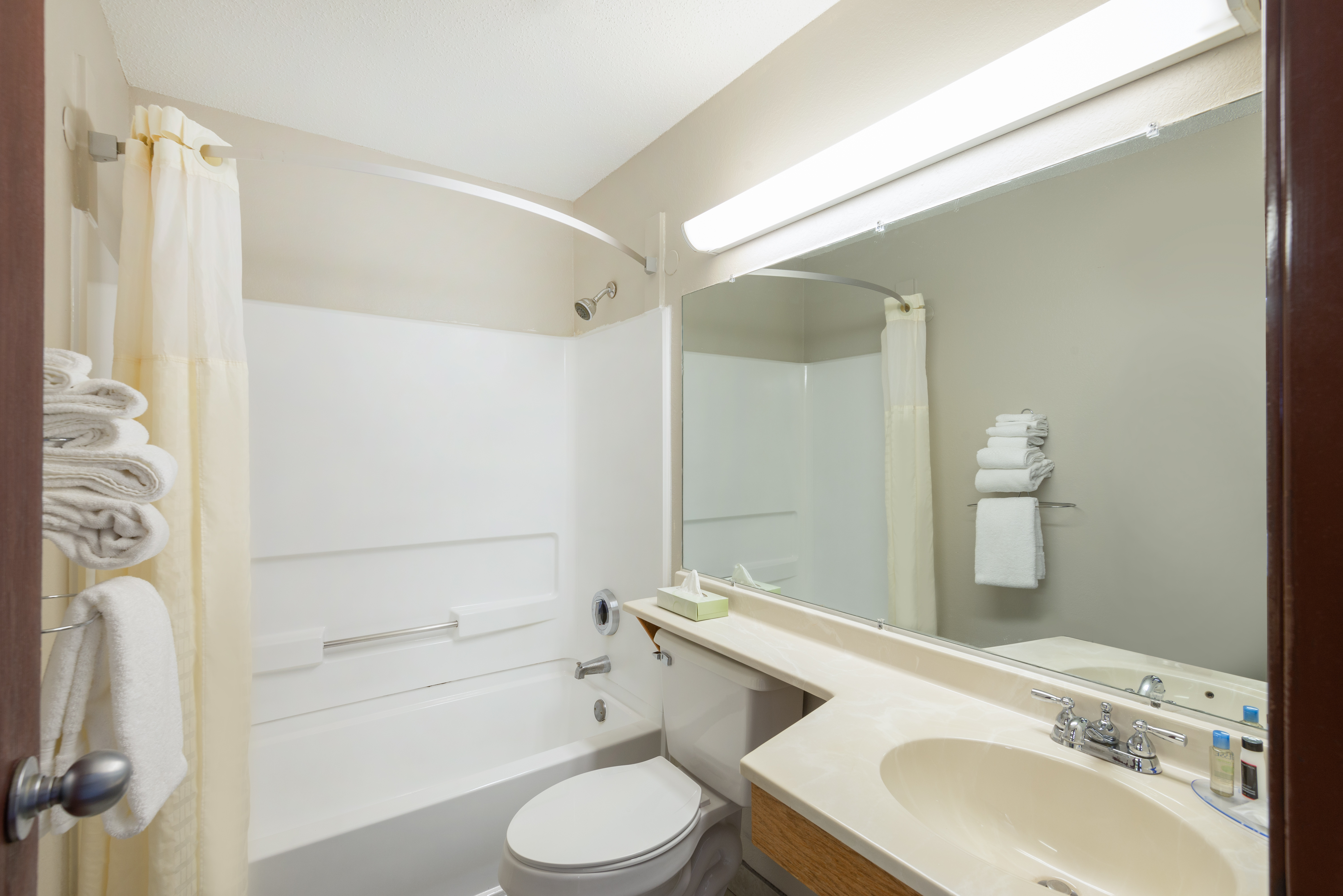 Guest room bath at the Days Inn by Wyndham Somerset PA I-70 I-76 in Somerset, Pennsylvania