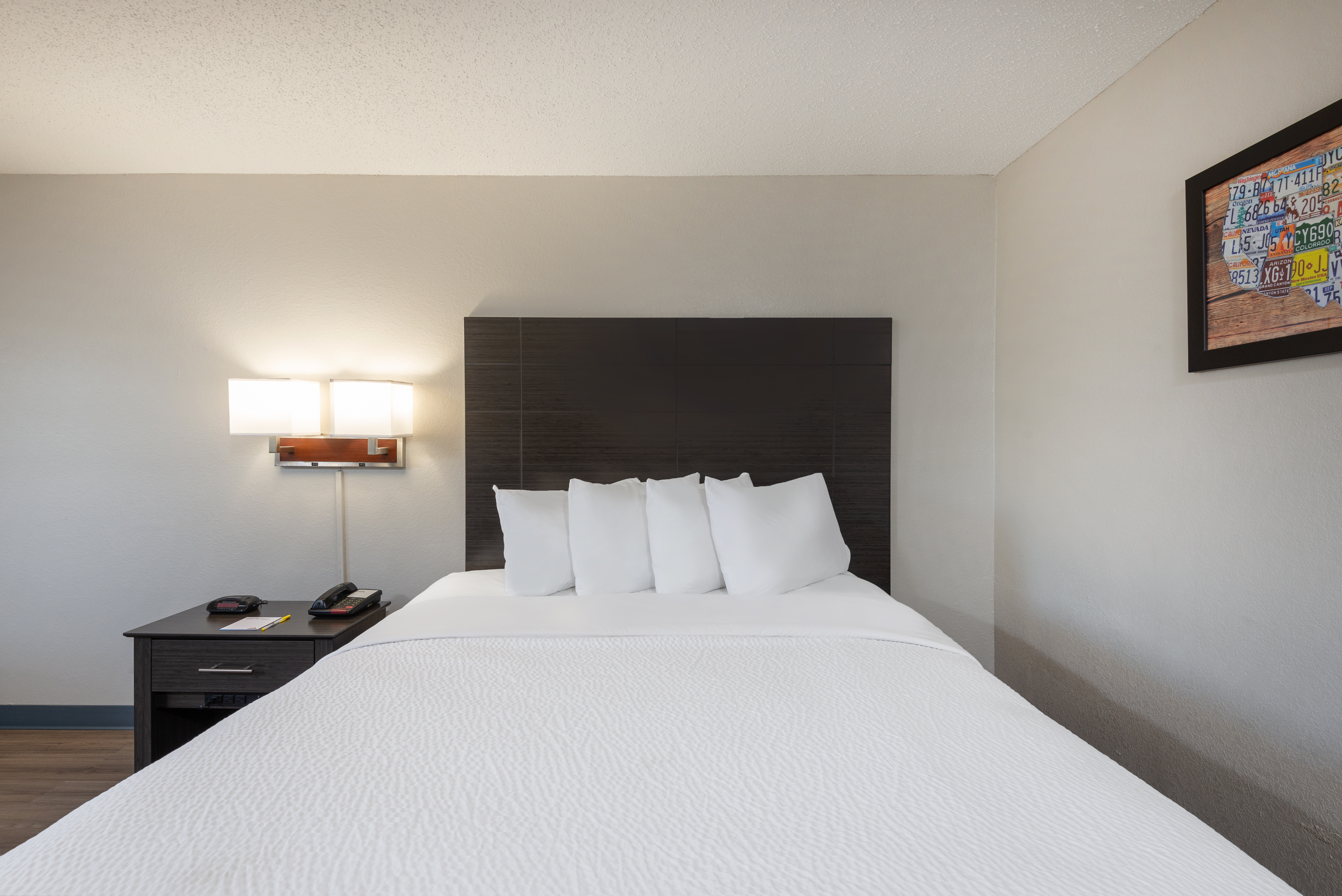 Guest room at the Days Inn by Wyndham Somerset PA I-70 I-76 in Somerset, Pennsylvania