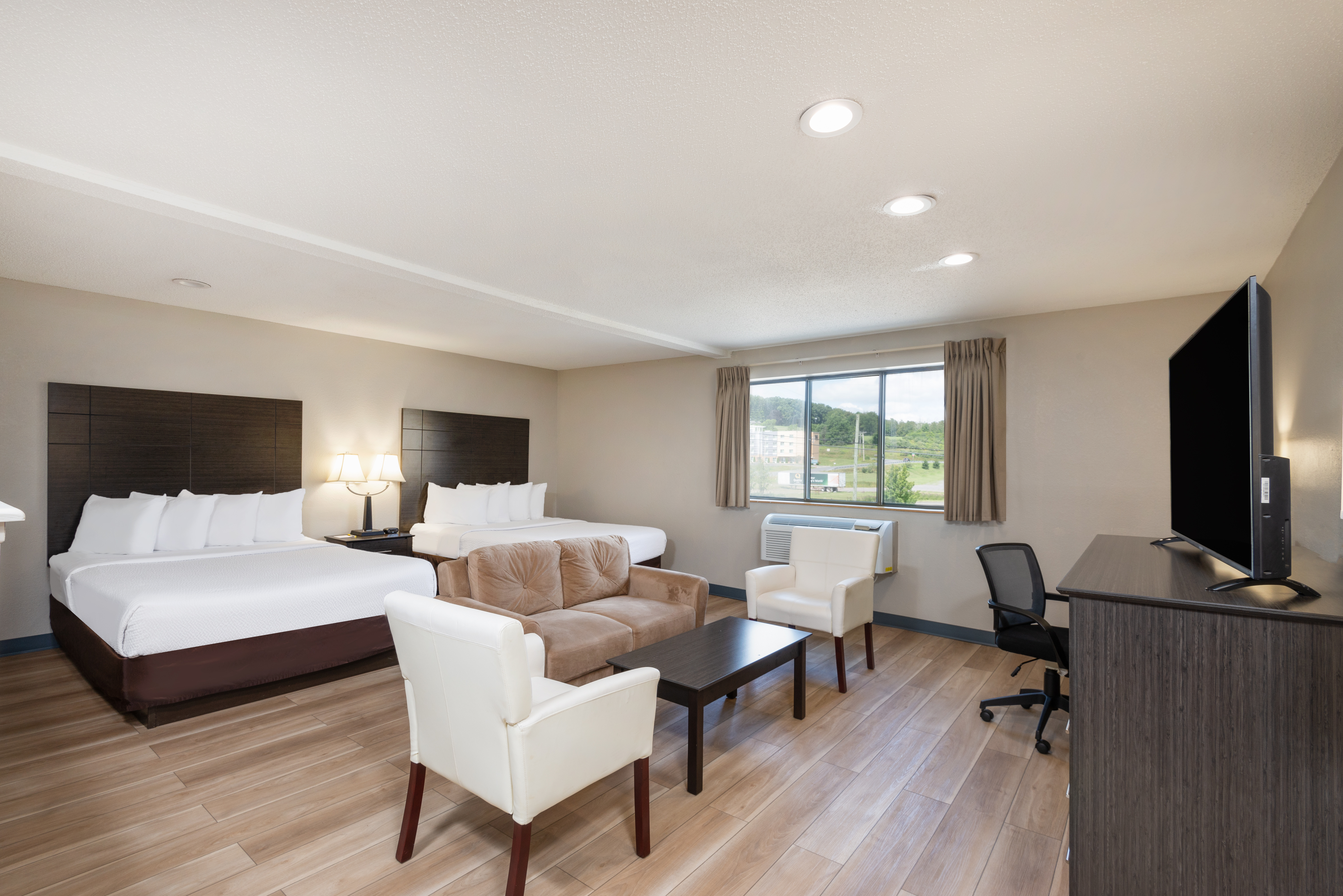 Guest room at the Days Inn by Wyndham Somerset PA I-70 I-76 in Somerset, Pennsylvania