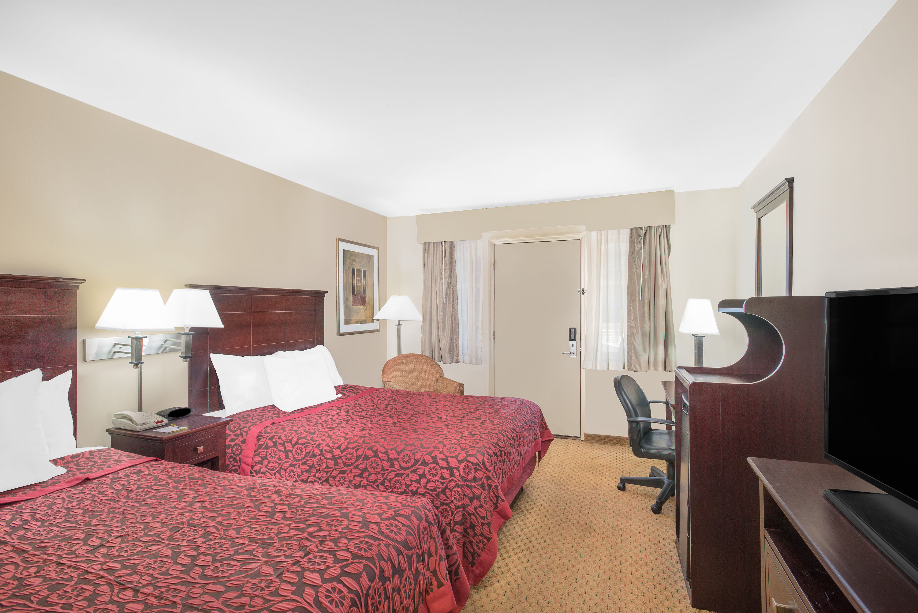 Guest room at the Days Inn by Wyndham Springfield/Phil.Intl Airport in Springfield, Pennsylvania