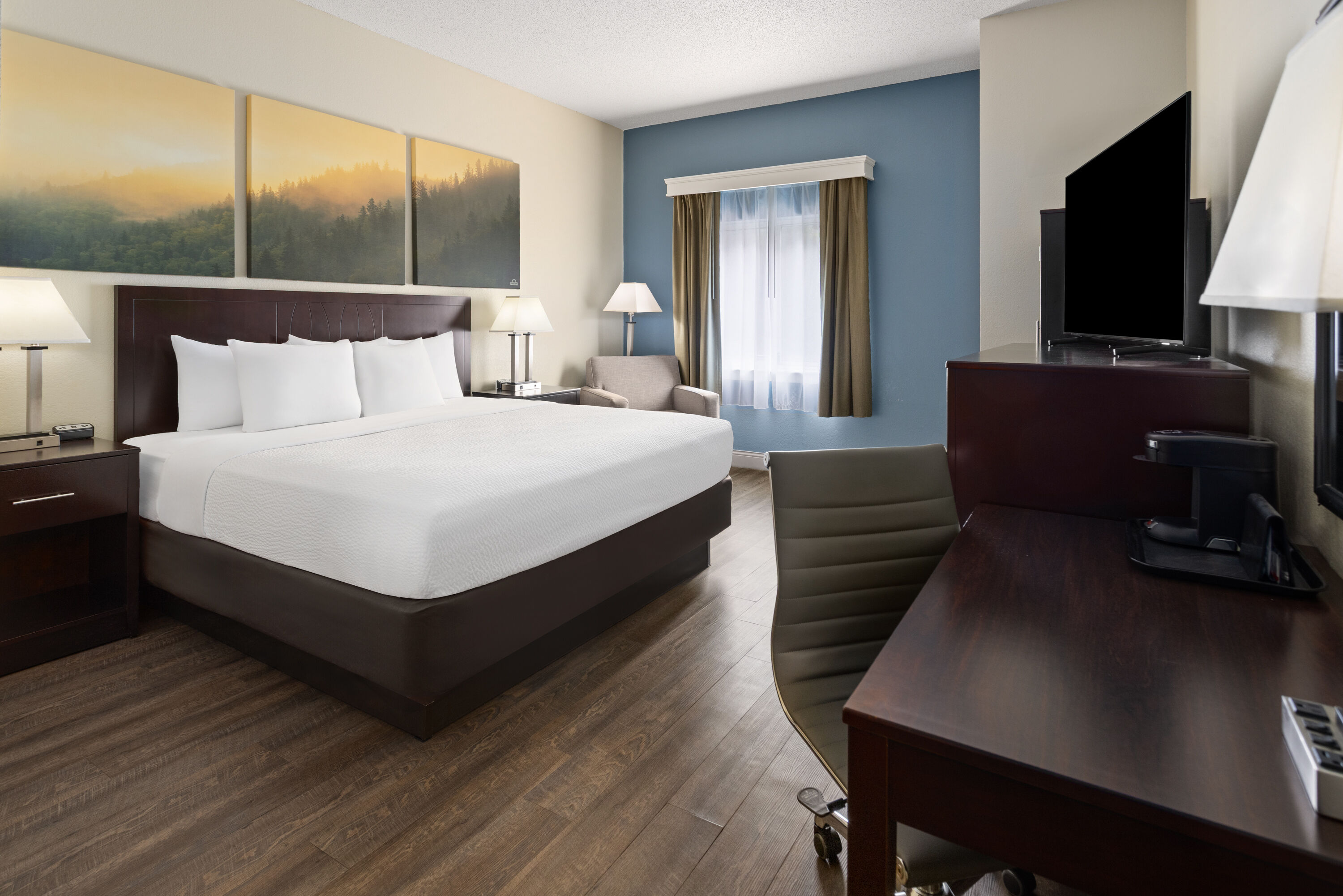 Guest room at the Days Inn by Wyndham Penn State in State College, Pennsylvania