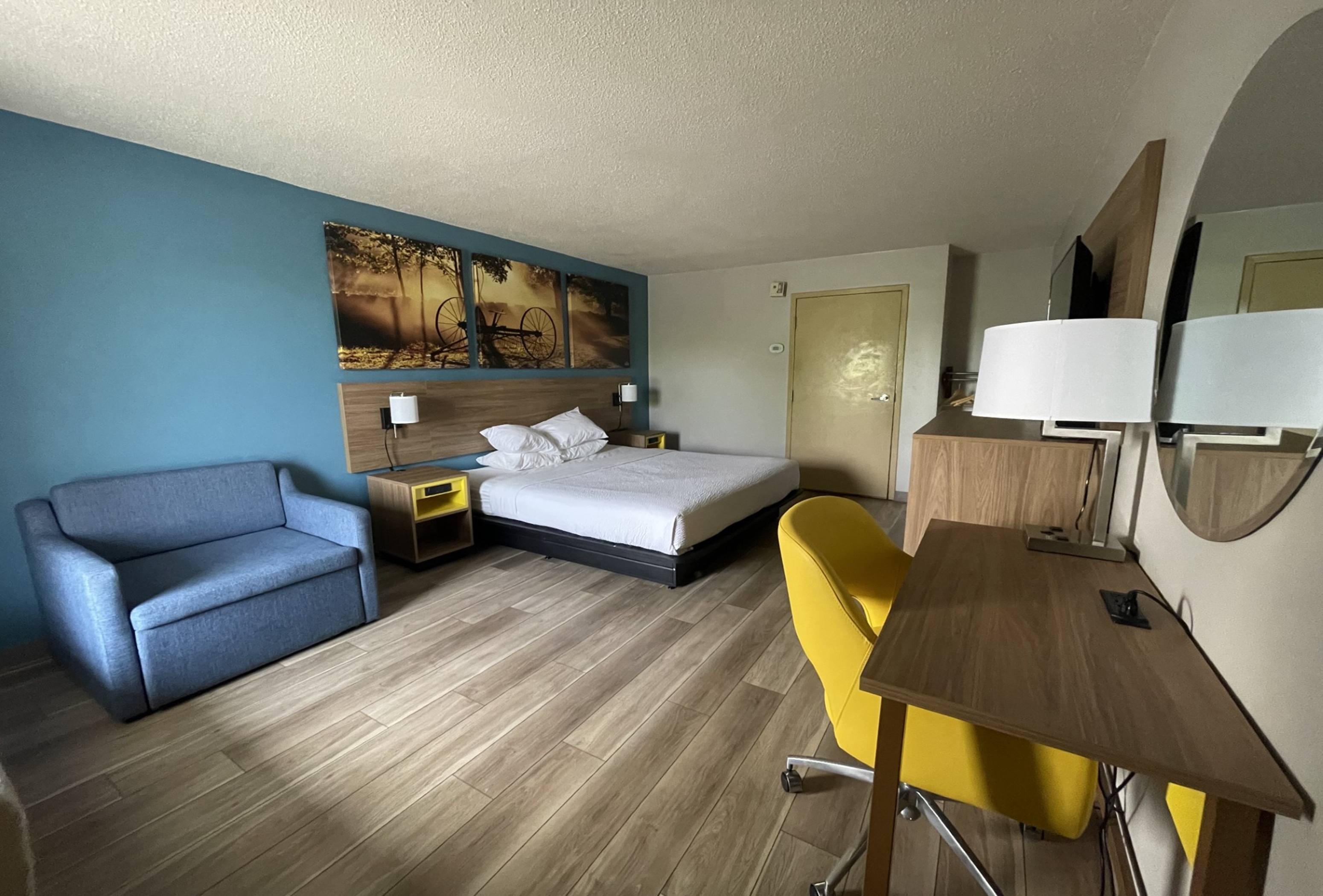 Guest room at the Days Inn & Suites by Wyndham York in York, Pennsylvania
