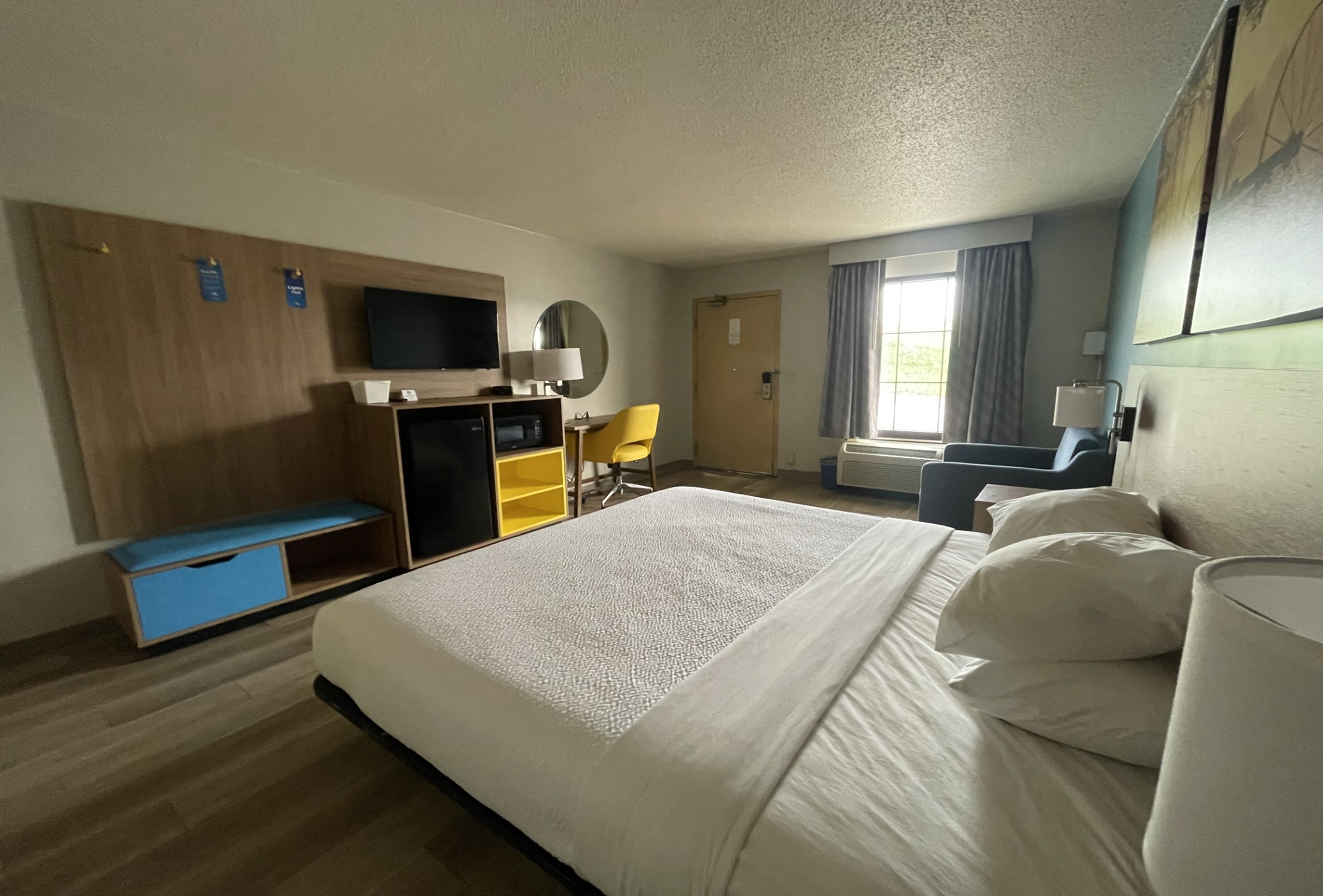 Guest room at the Days Inn & Suites by Wyndham York in York, Pennsylvania
