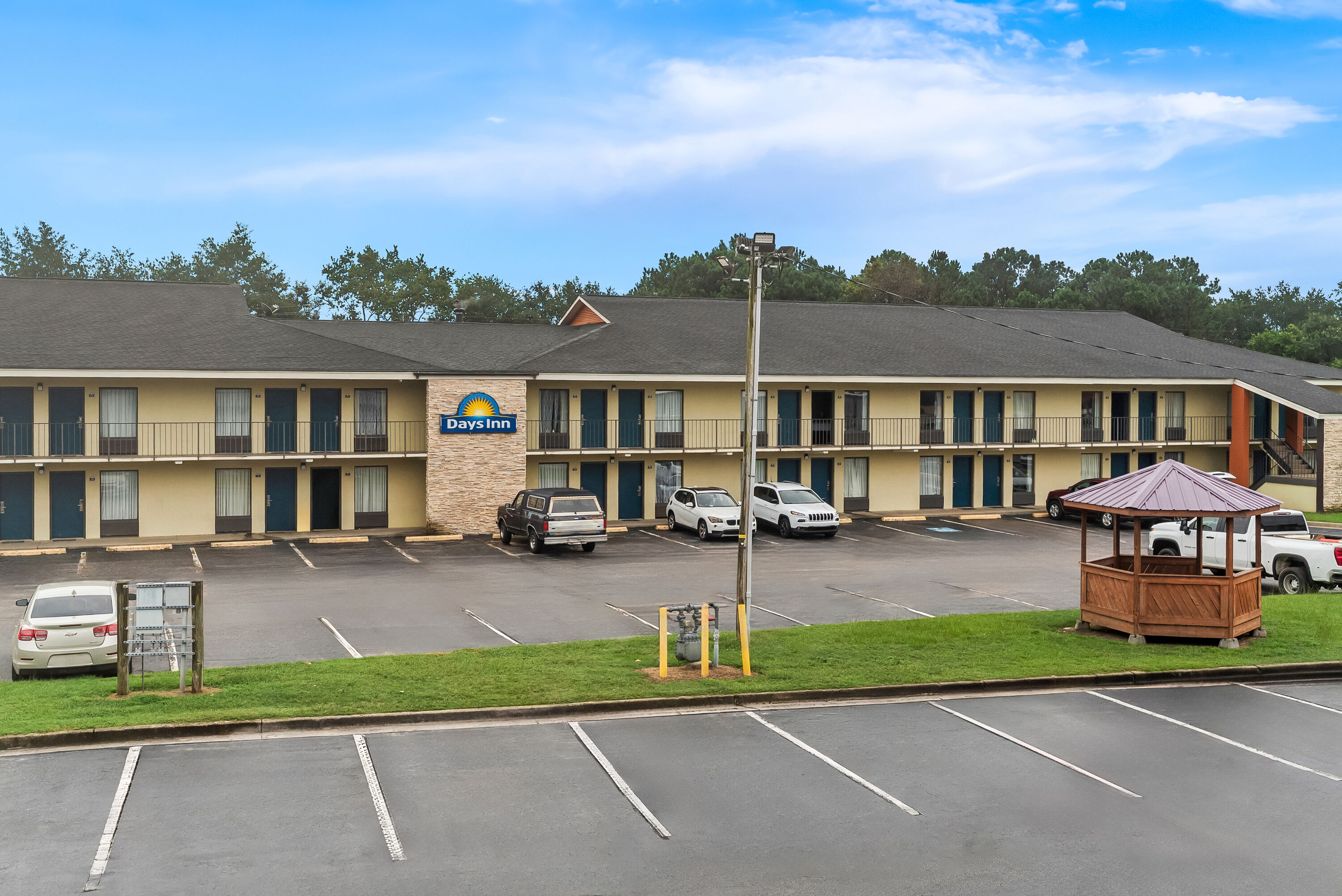 Exterior Day Image of Days Inn by Wyndham Aiken - Interstate Hwy 20 hotel in Aiken, South Carolina