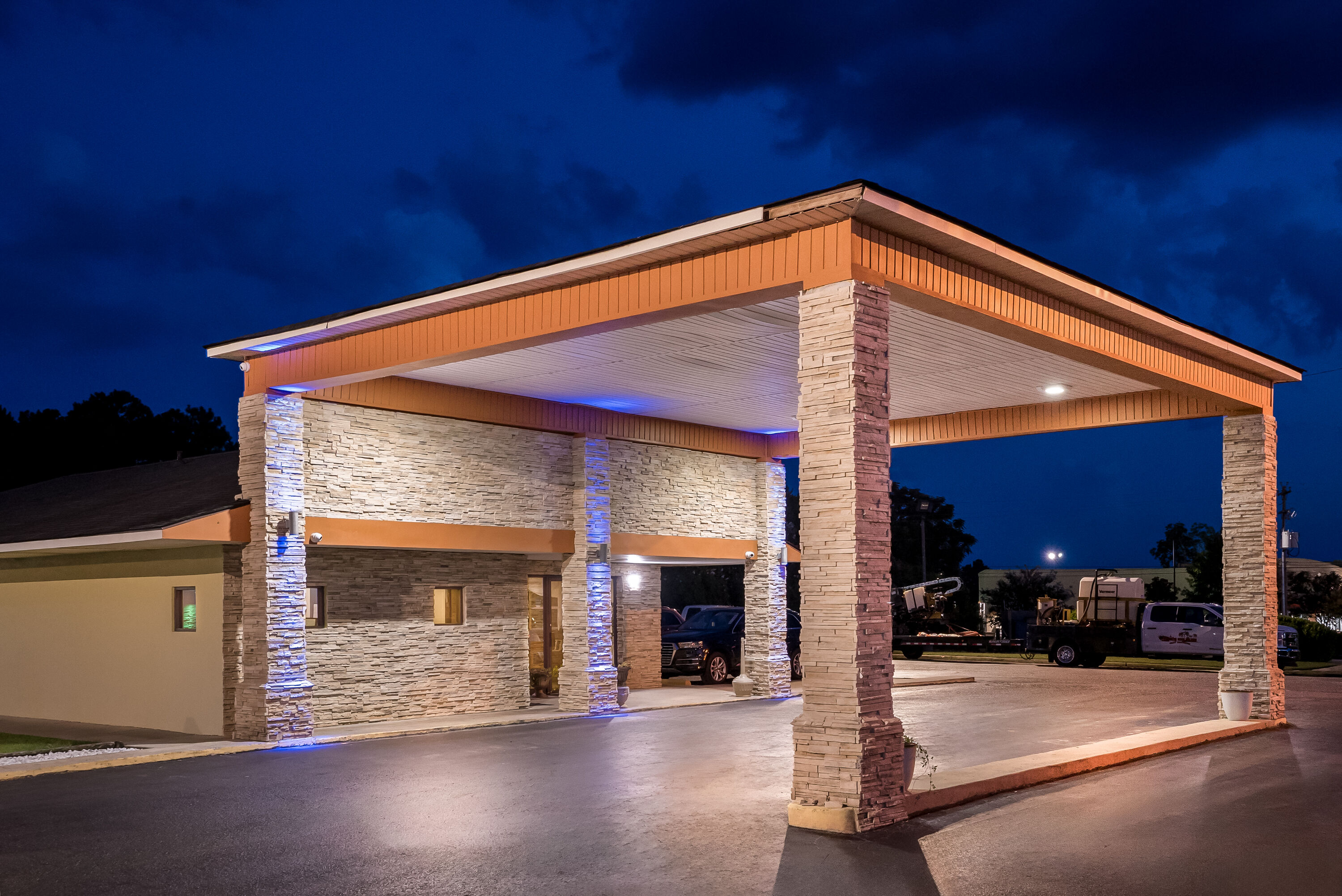 Exterior Night Image of Days Inn by Wyndham Aiken - Interstate Hwy 20 hotel in Aiken, South Carolina