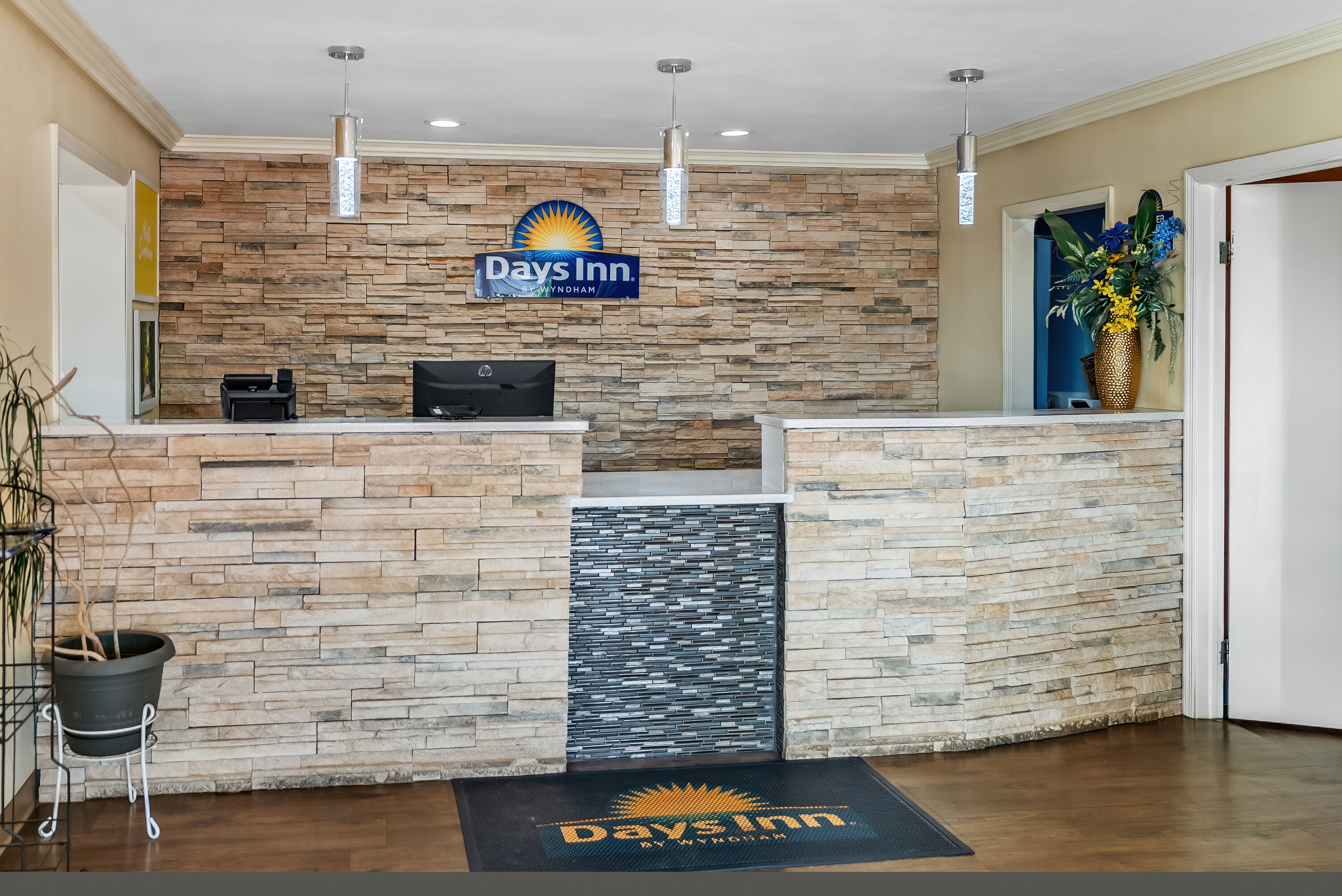 Days Inn by Wyndham Aiken - Interstate Hwy 20 reception in Aiken, South Carolina