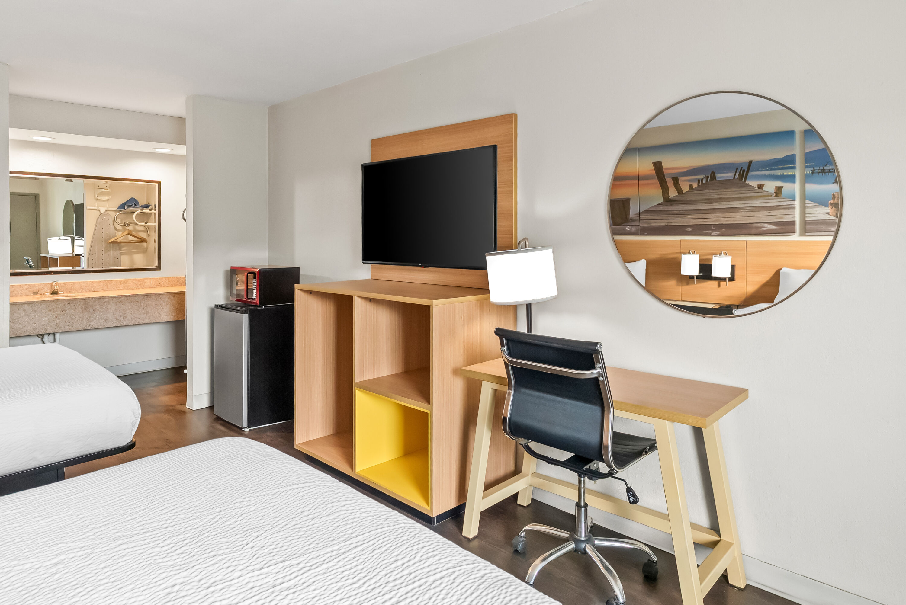 Double bed guest room at the Days Inn by Wyndham Aiken - Interstate Hwy 20 in Aiken, South Carolina