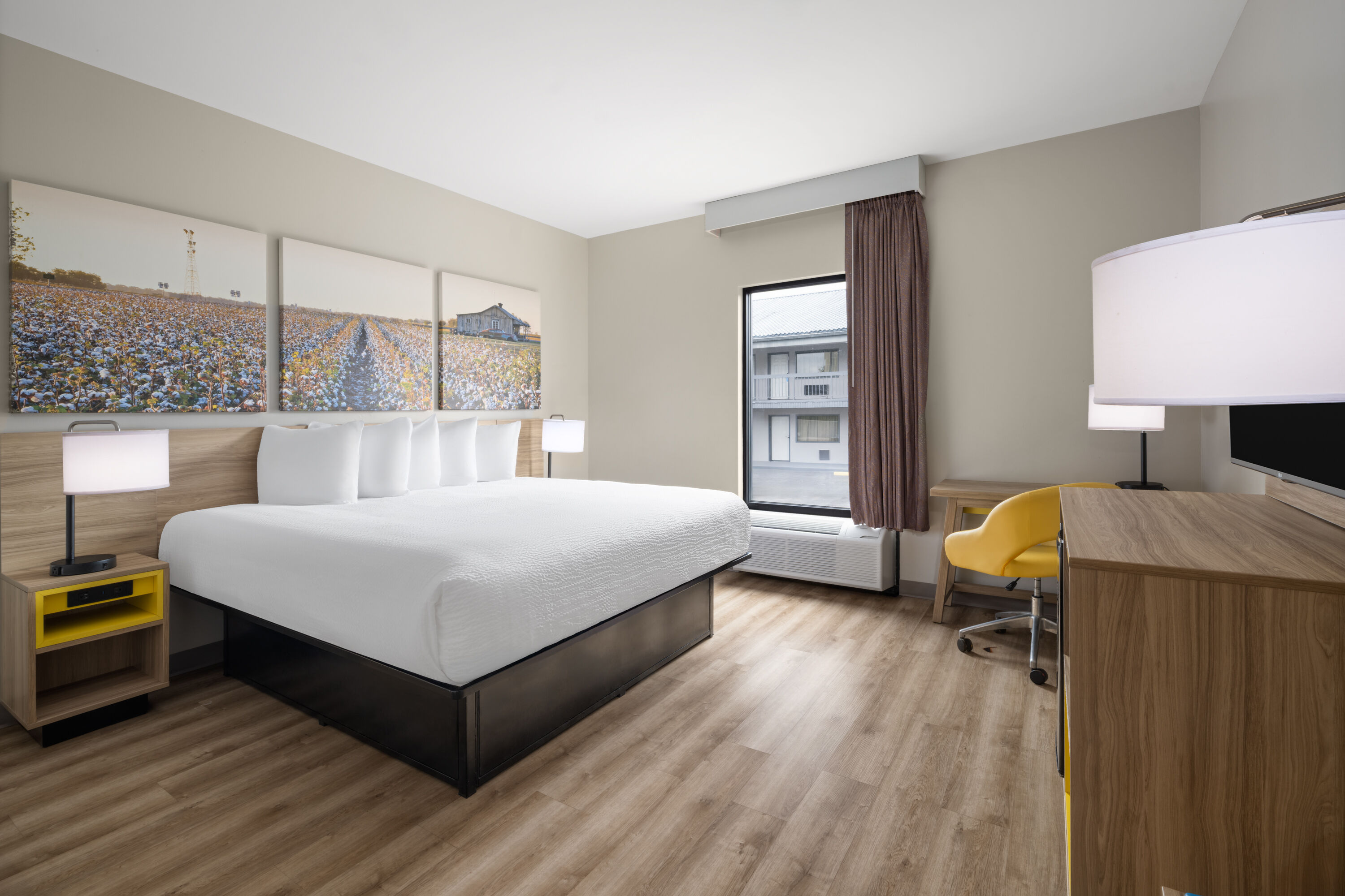 Guest room at the Days Inn by Wyndham Anderson/Clemson Area in Anderson, South Carolina