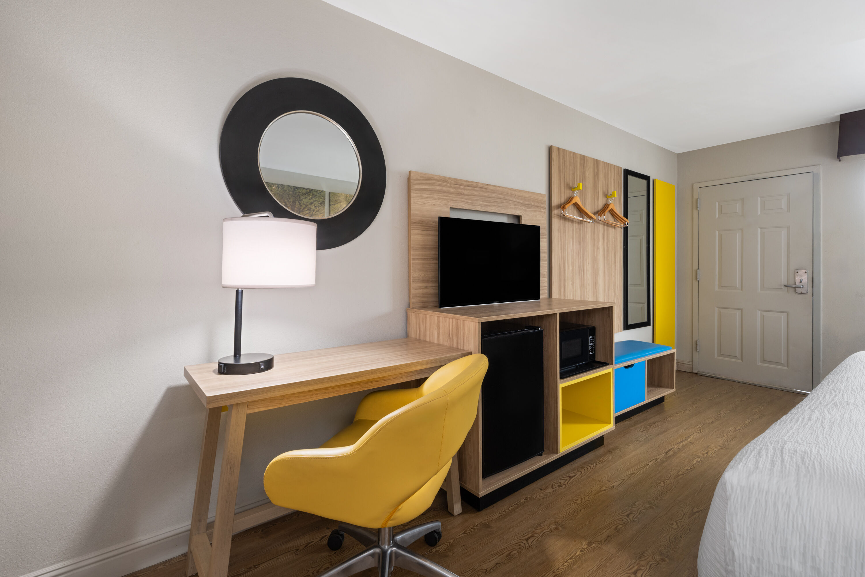 Guest room at the Days Inn by Wyndham Anderson/Clemson Area in Anderson, South Carolina