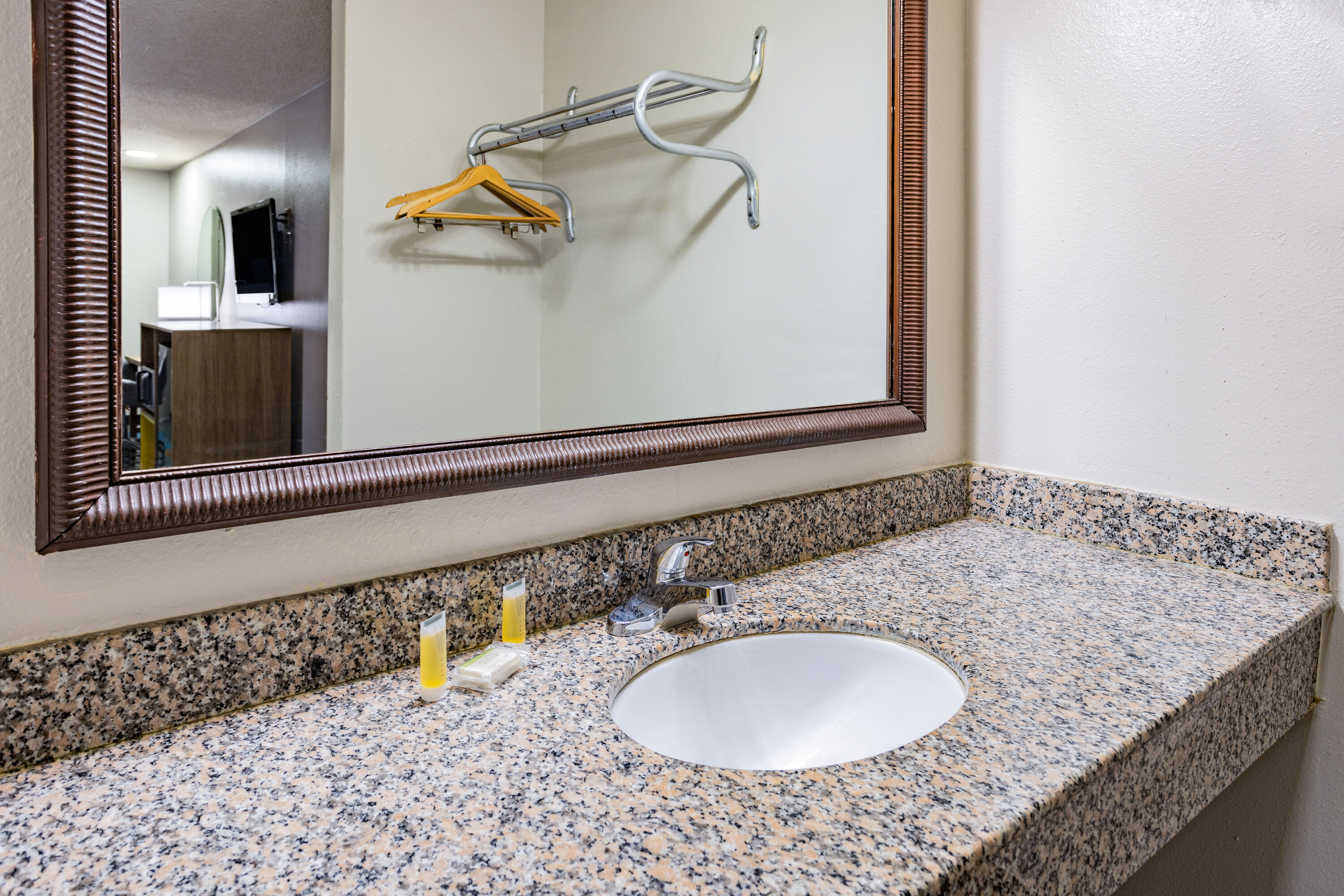 Guest room bath at the Days Inn by Wyndham Barnwell in Barnwell, South Carolina
