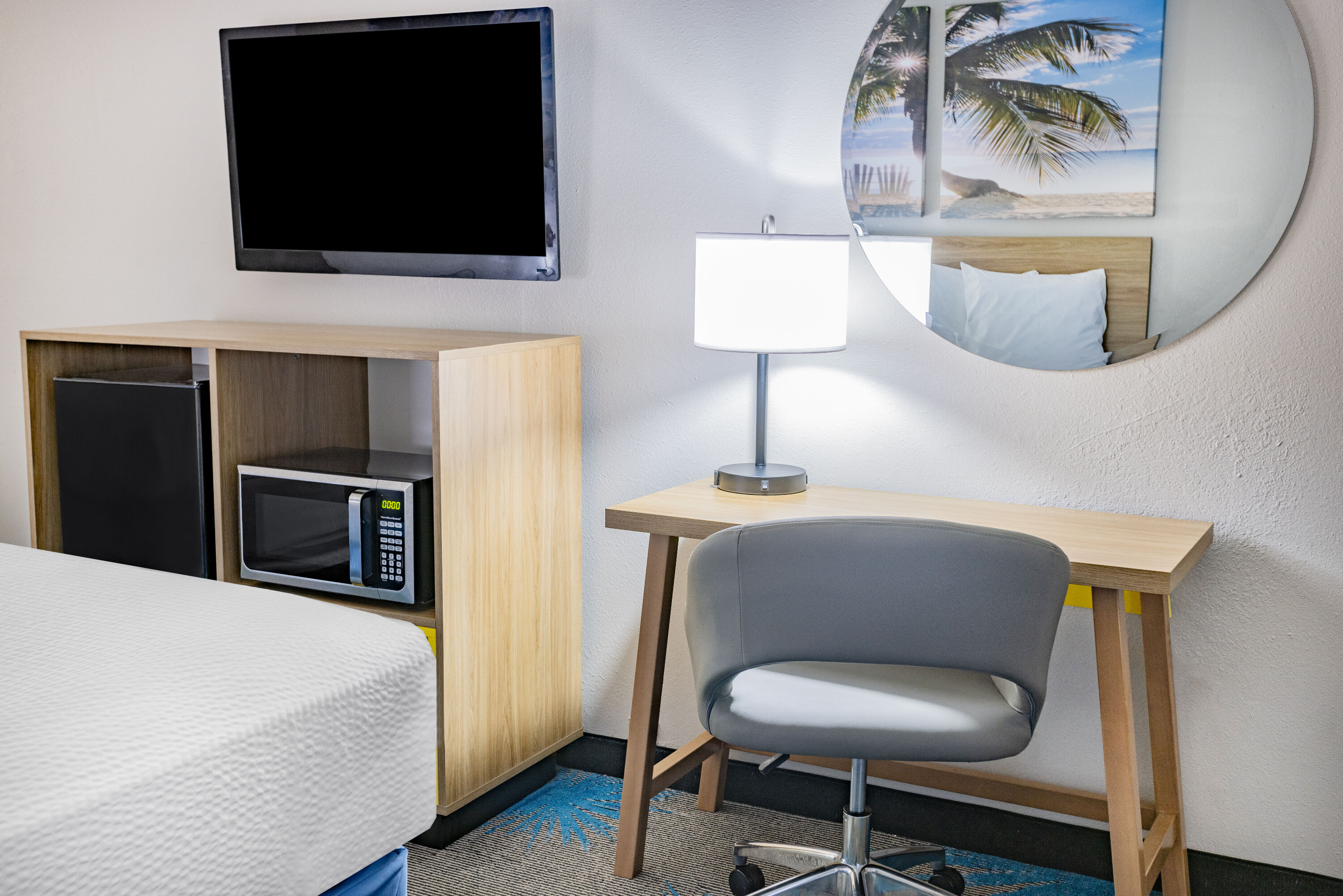 Guest room at the Days Inn by Wyndham Barnwell in Barnwell, South Carolina