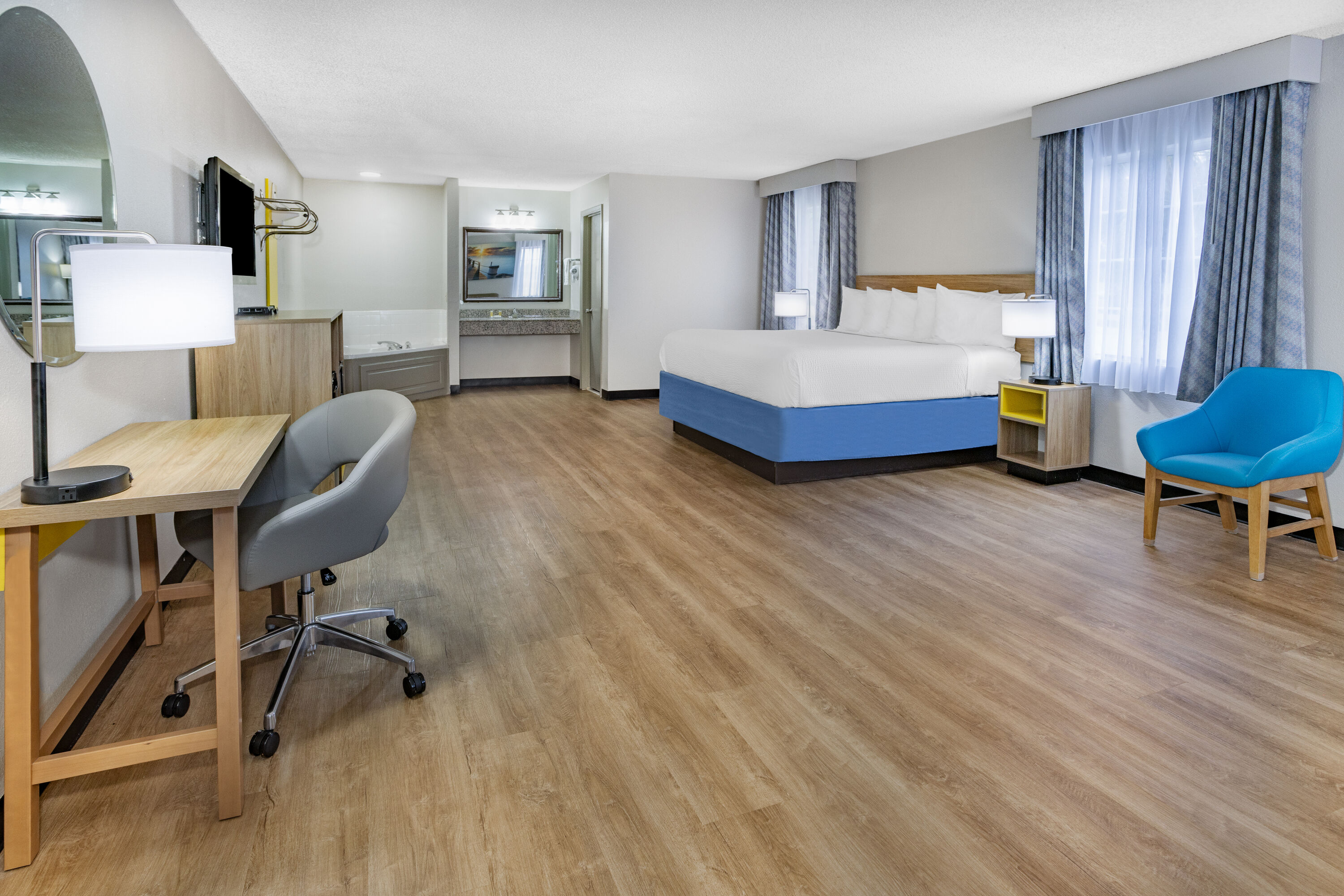 Days Inn by Wyndham Barnwell suite in Barnwell, South Carolina